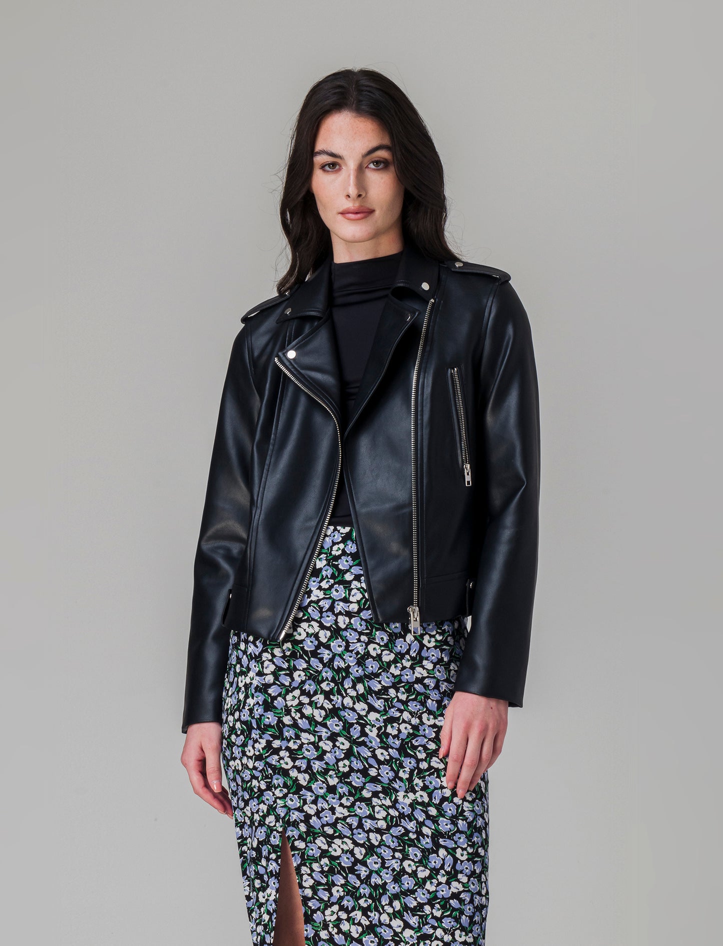 Woman's biker style jacket for men - Black