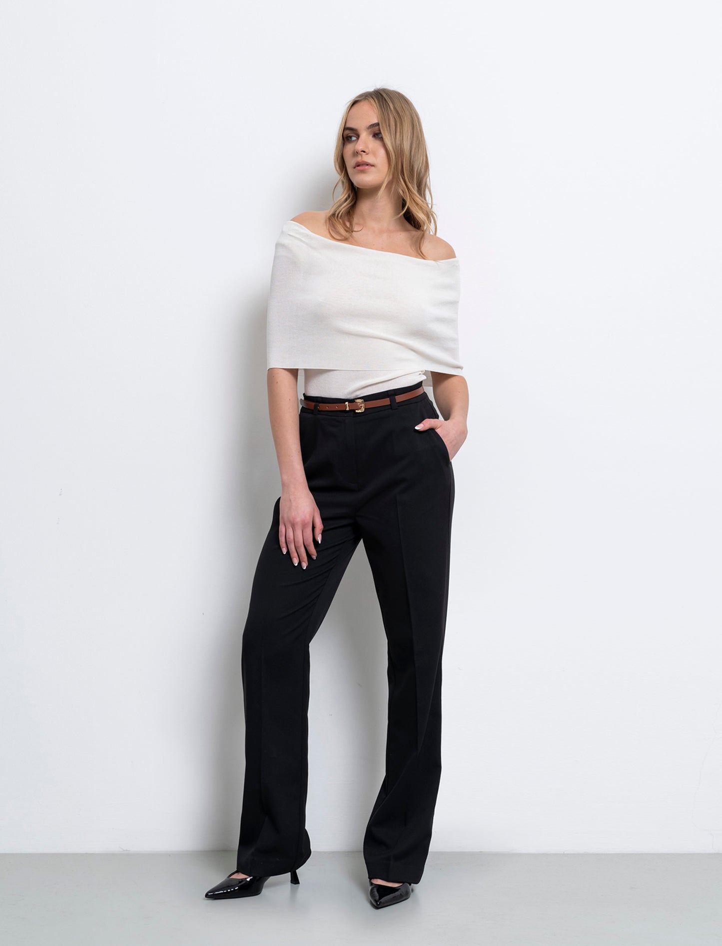Pantalone con cintura da donna - Nero