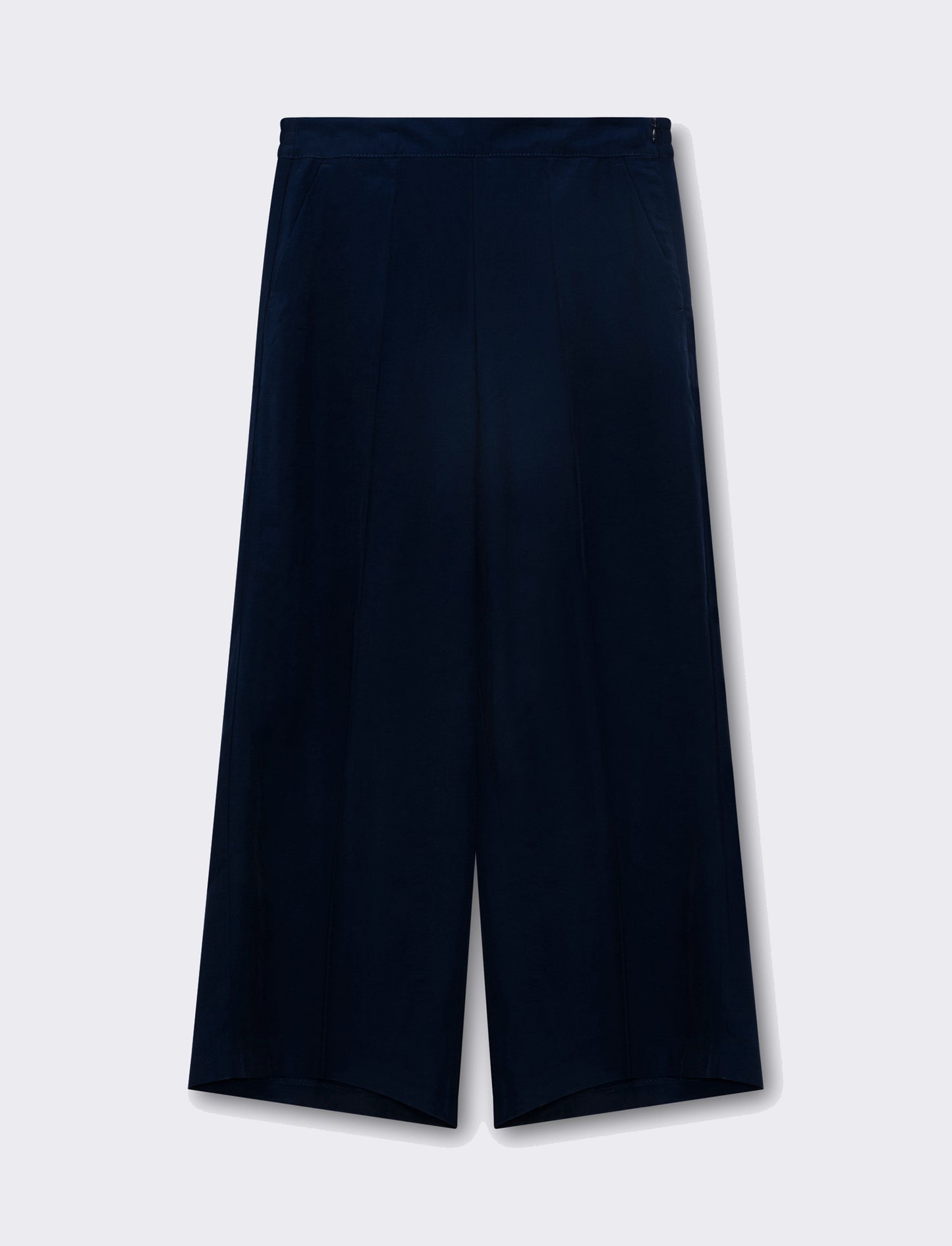 Woman's culotte pants for stylish comfort - Black