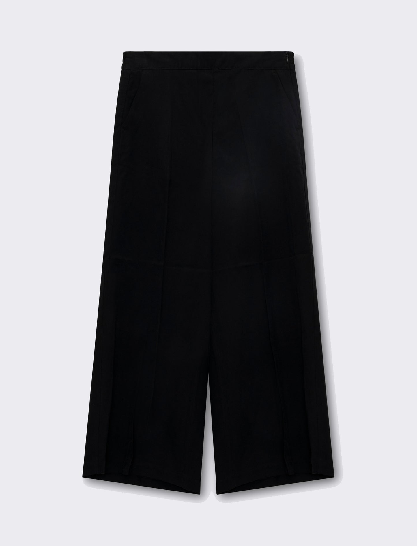 Woman's culotte pants for stylish comfort - Black