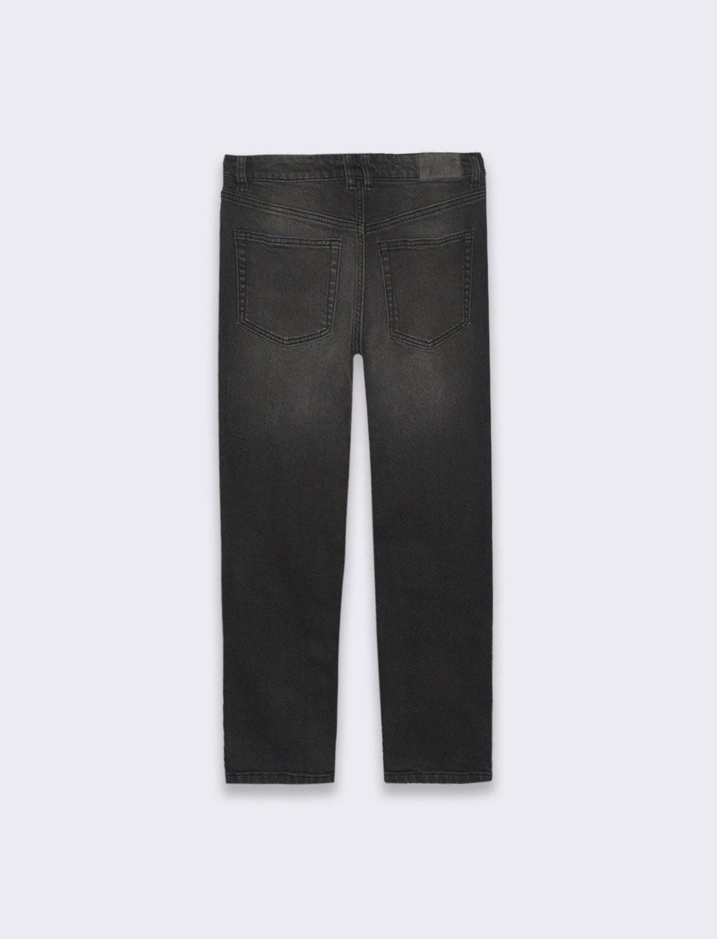 Woman's mom fit jeans for a stylish look - Black