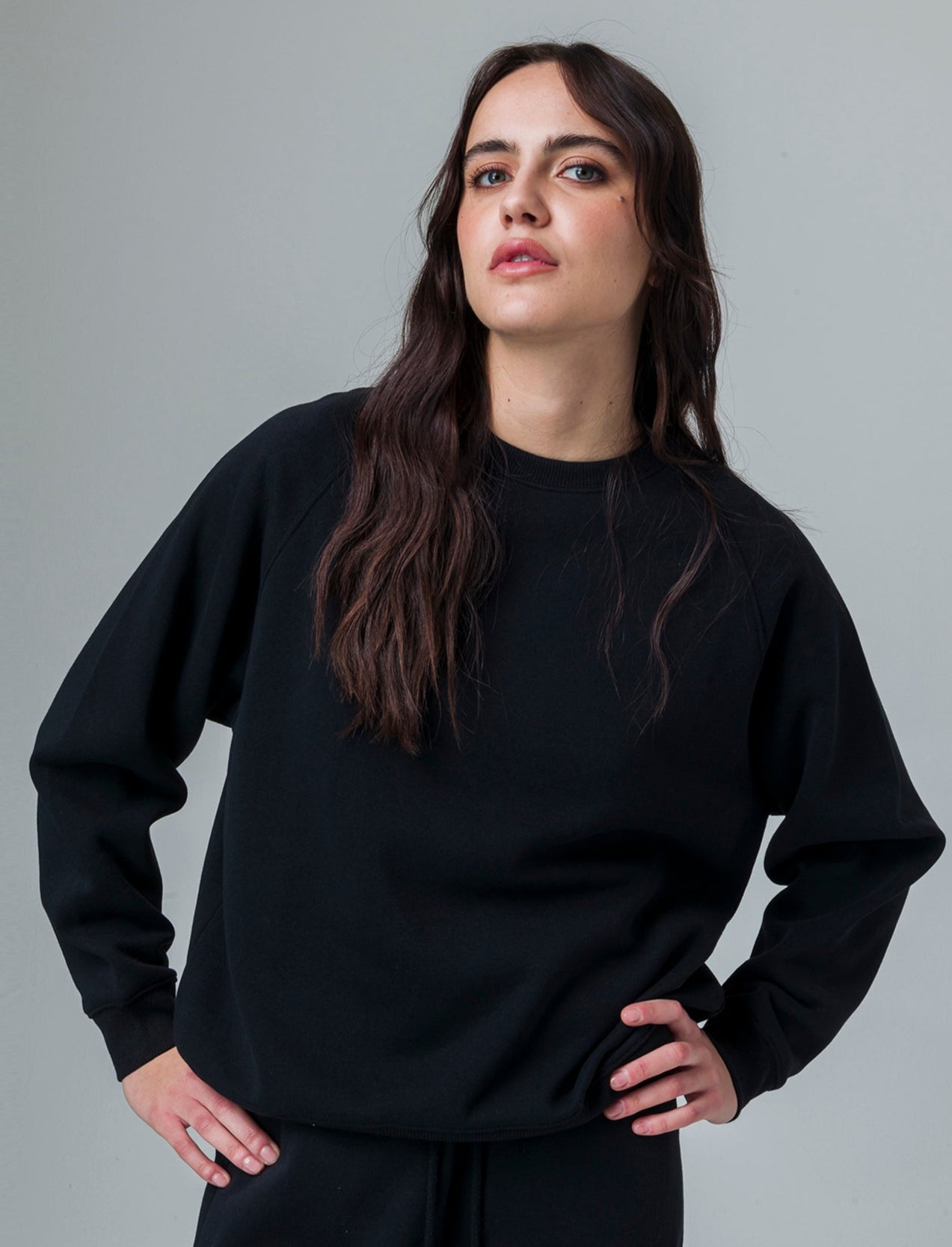 Woman's long sleeve crew neck sweatshirt - Black