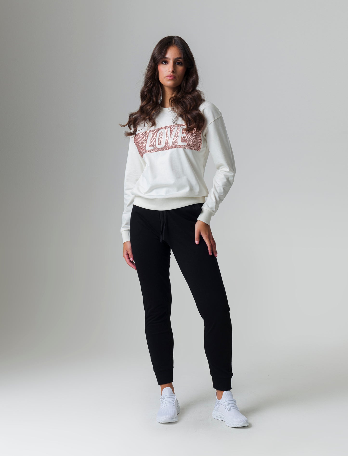 Jogger basico con tasche verticali da donna - Nero