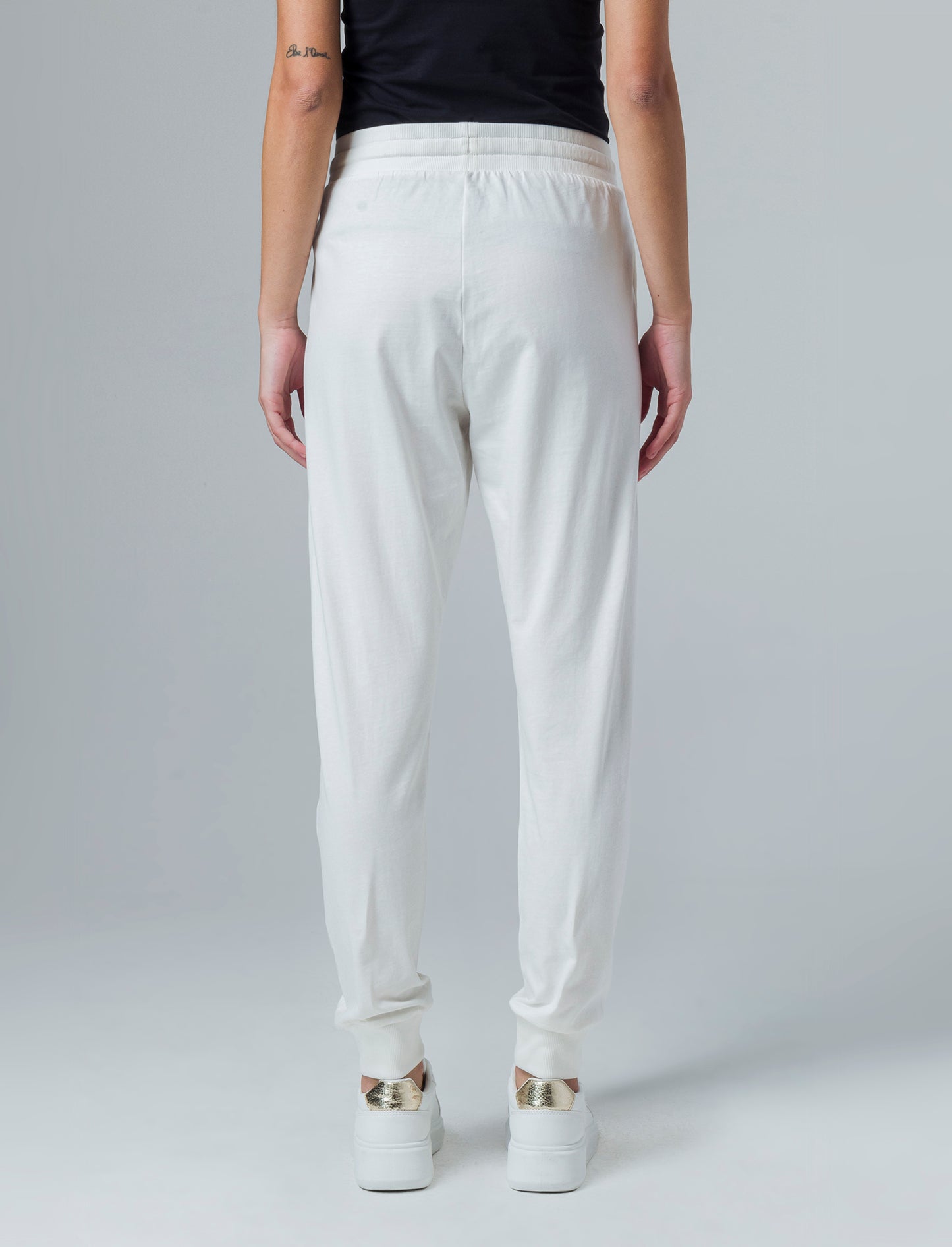 Woman's basic joggers with vertical front pockets - Beige