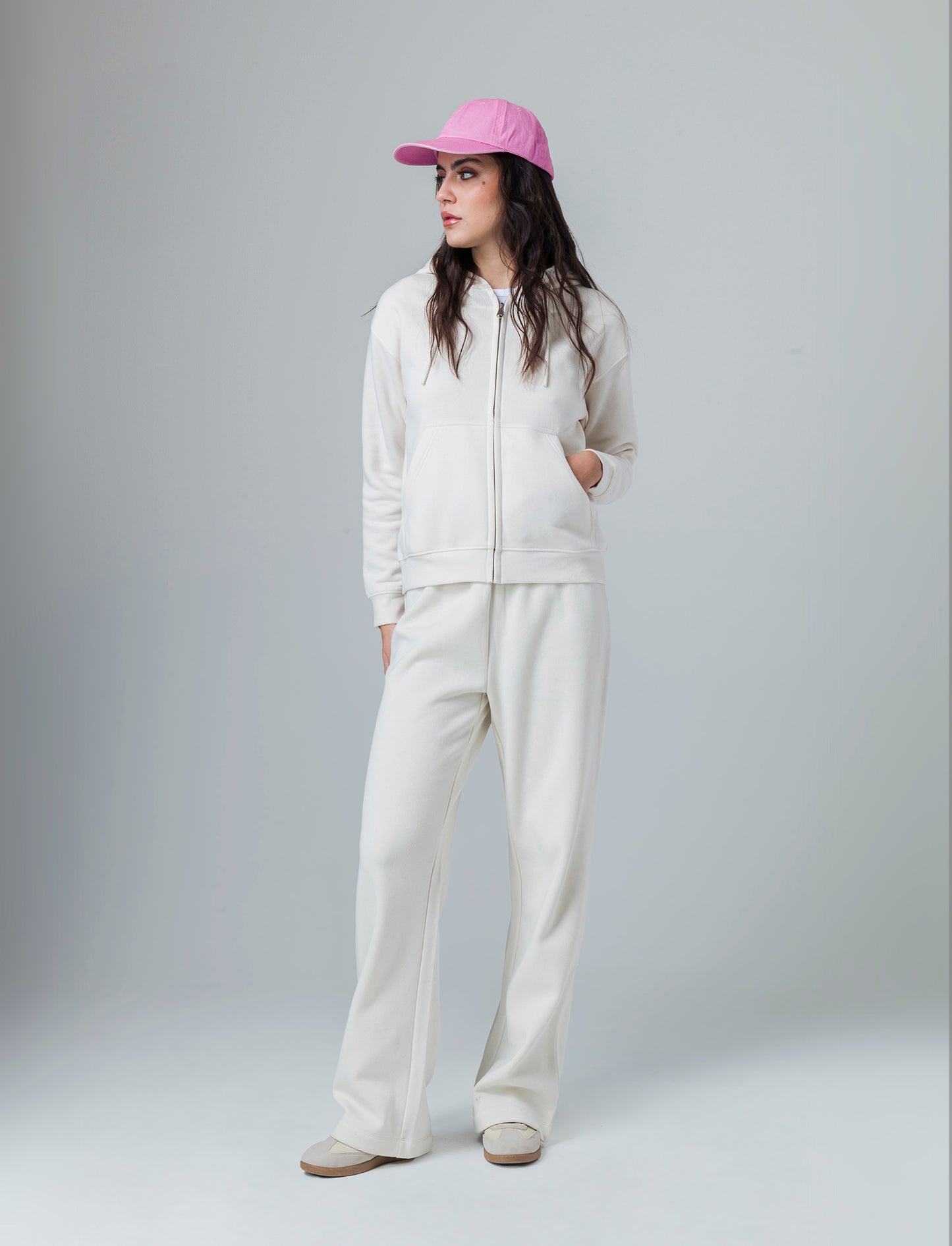 Woman's basic flare joggers for everyday comfort - Beige