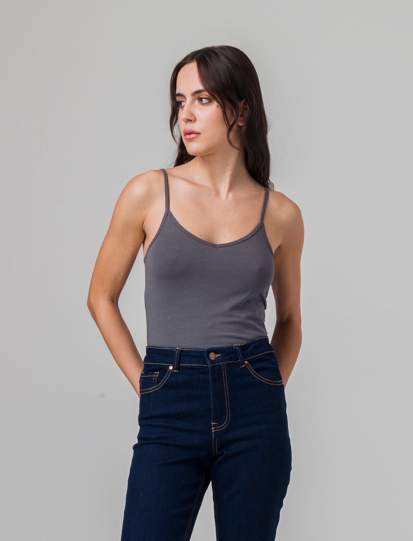 Top basico con scollo a v da donna - Grigio piombo