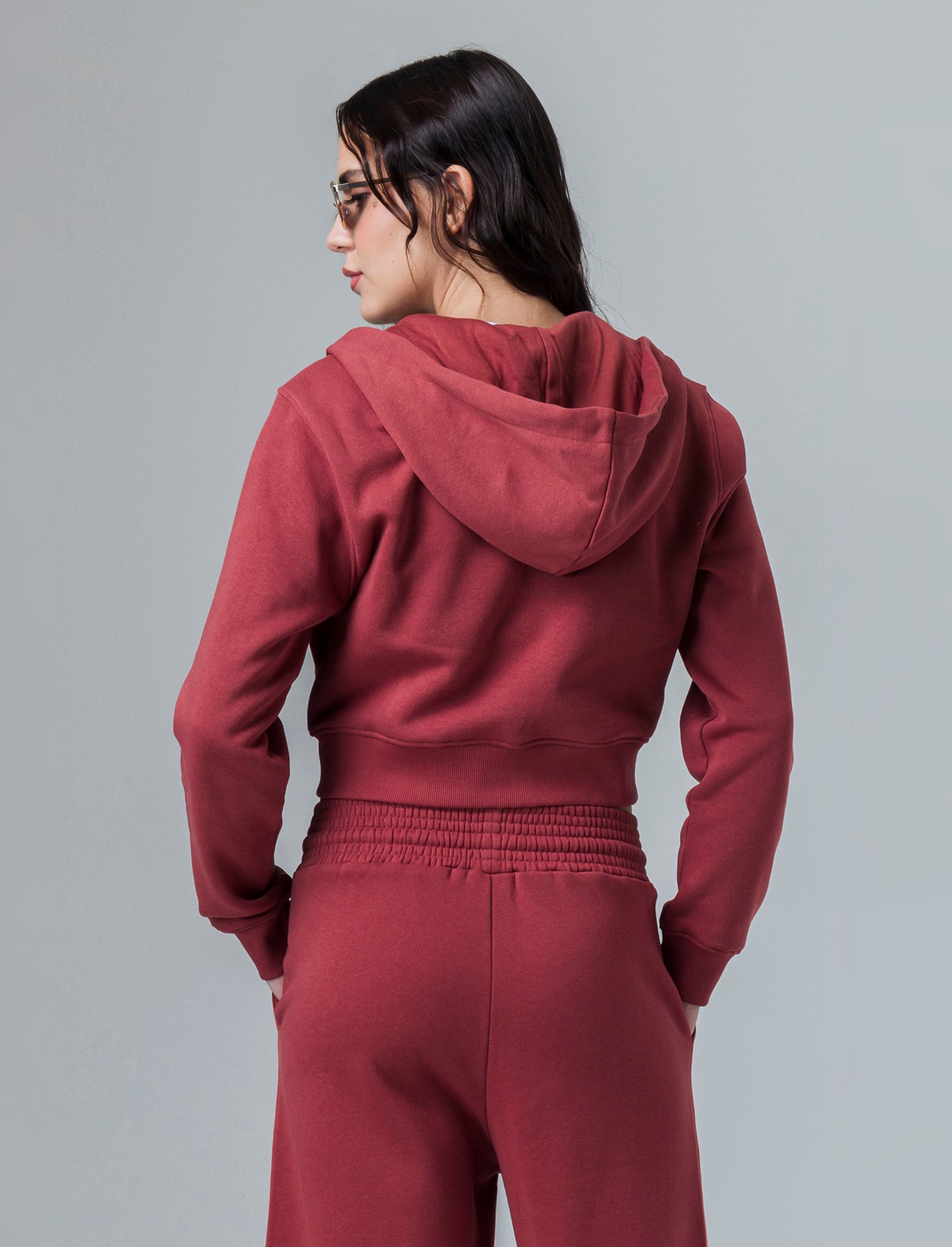 Felpa basic crop con cappuccio e zip da donna - Rosso mattone