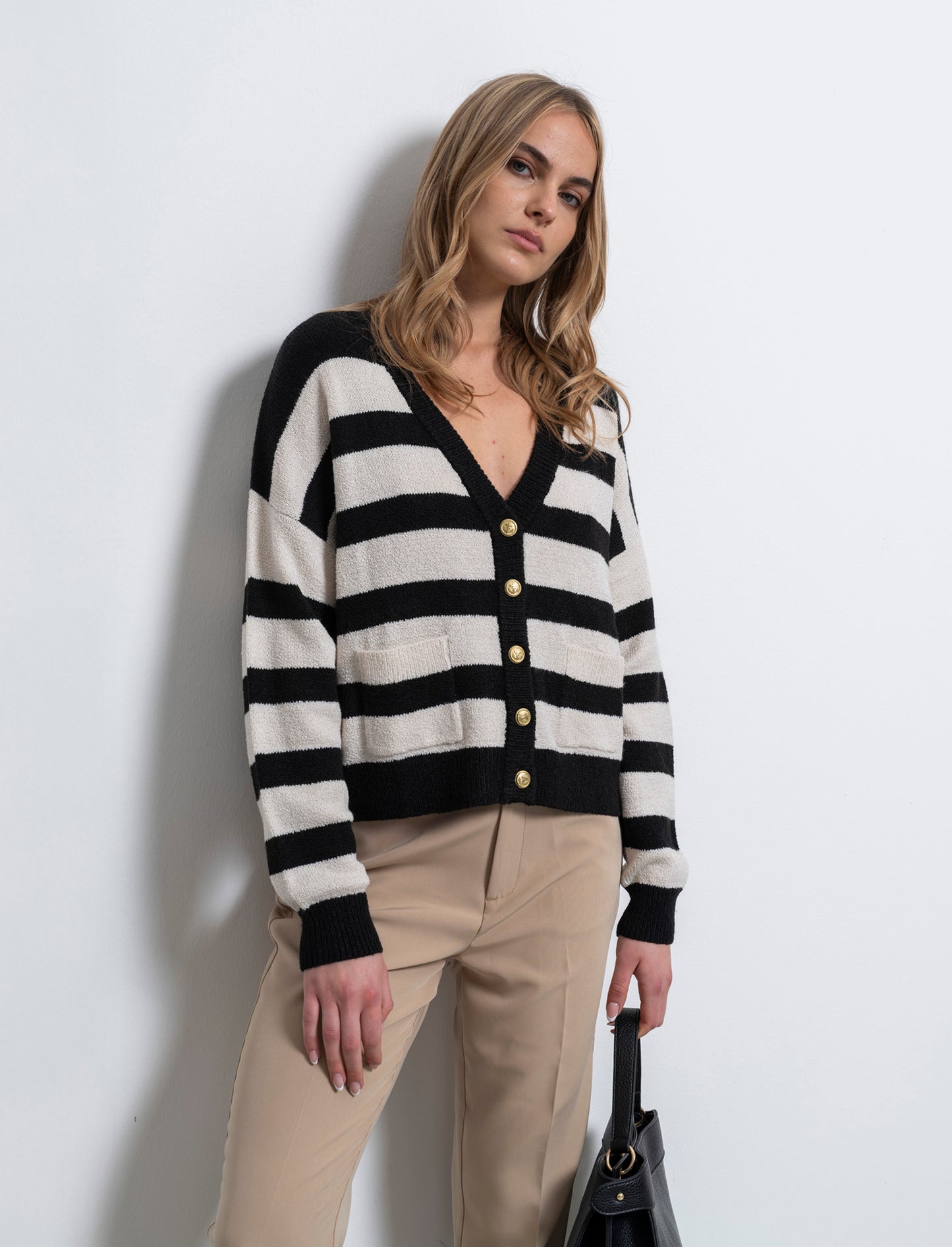 Cardigan con scollo a v da donna - var 1