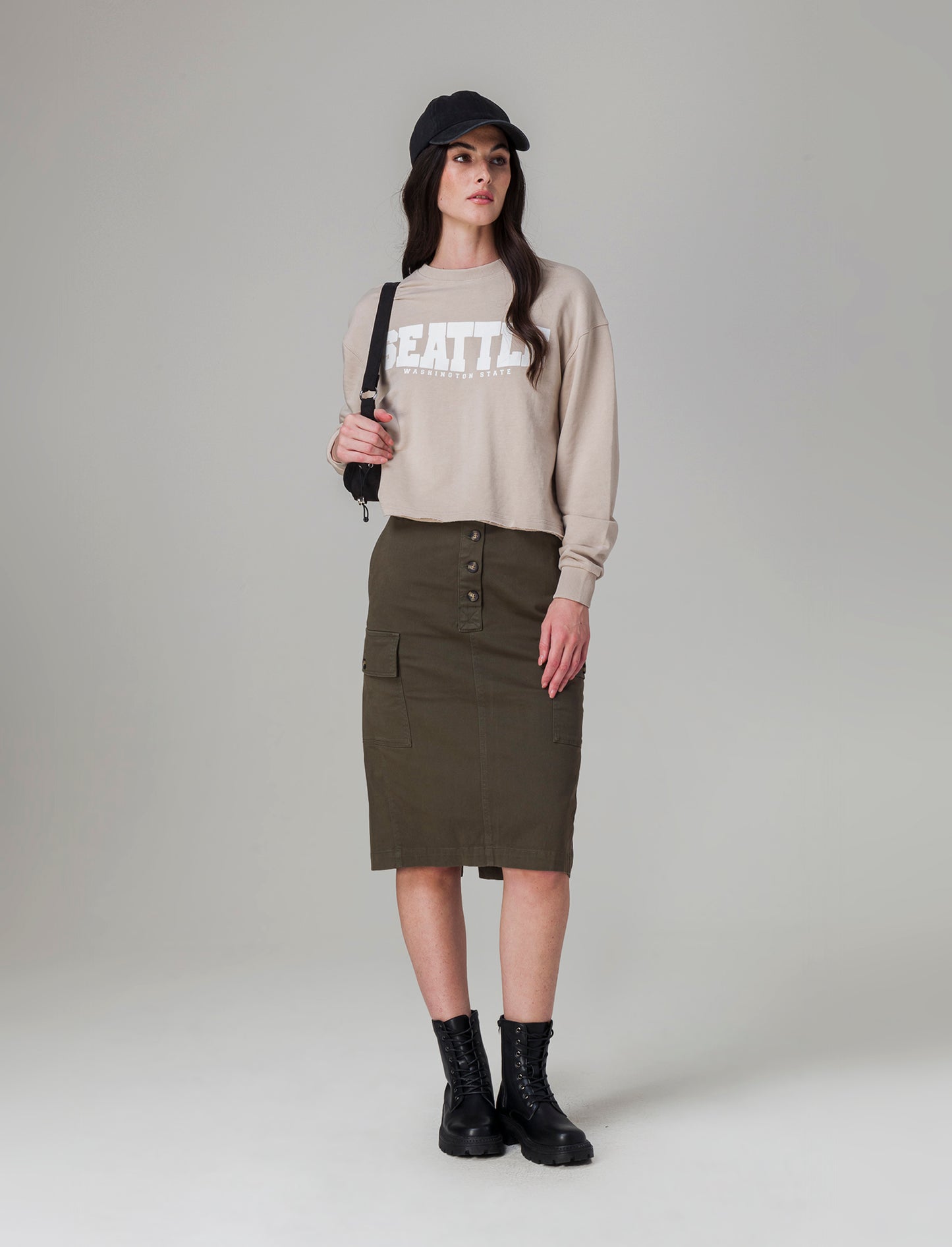 Woman's long sleeve crew neck sweatshirt - Beige