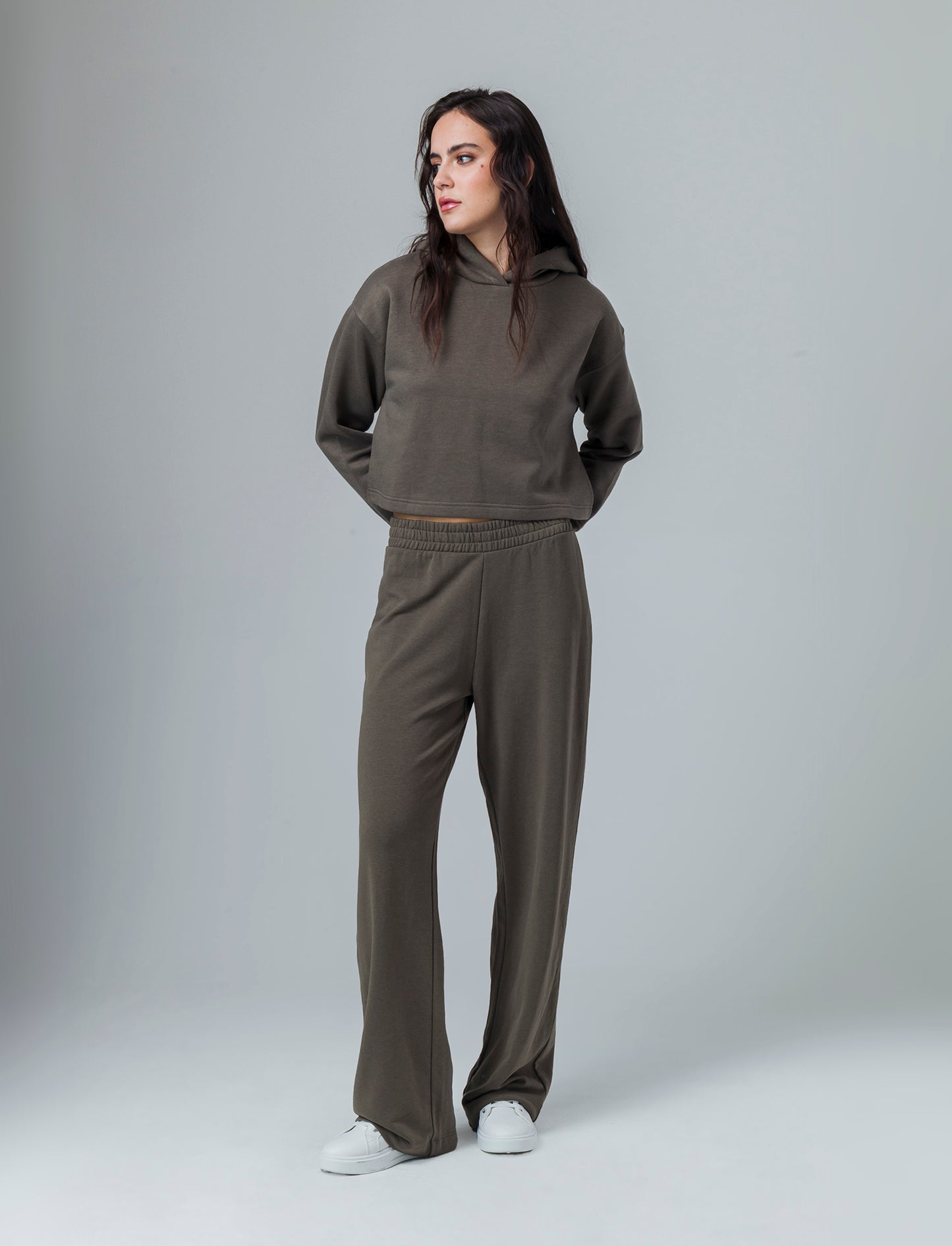 Felpa crop con cappuccio da donna - Verde salvia