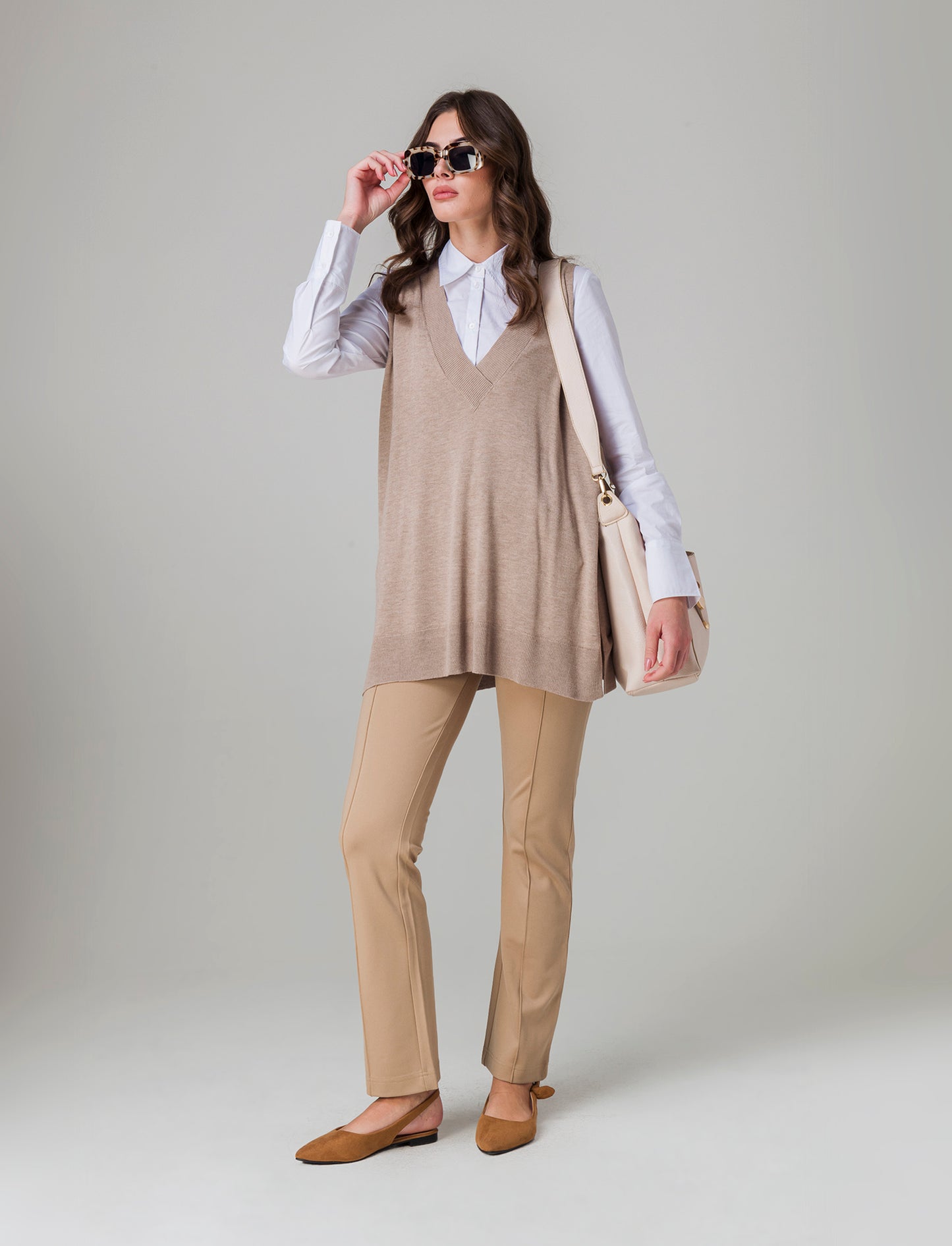 Woman's basic pants for everyday wear - Beige