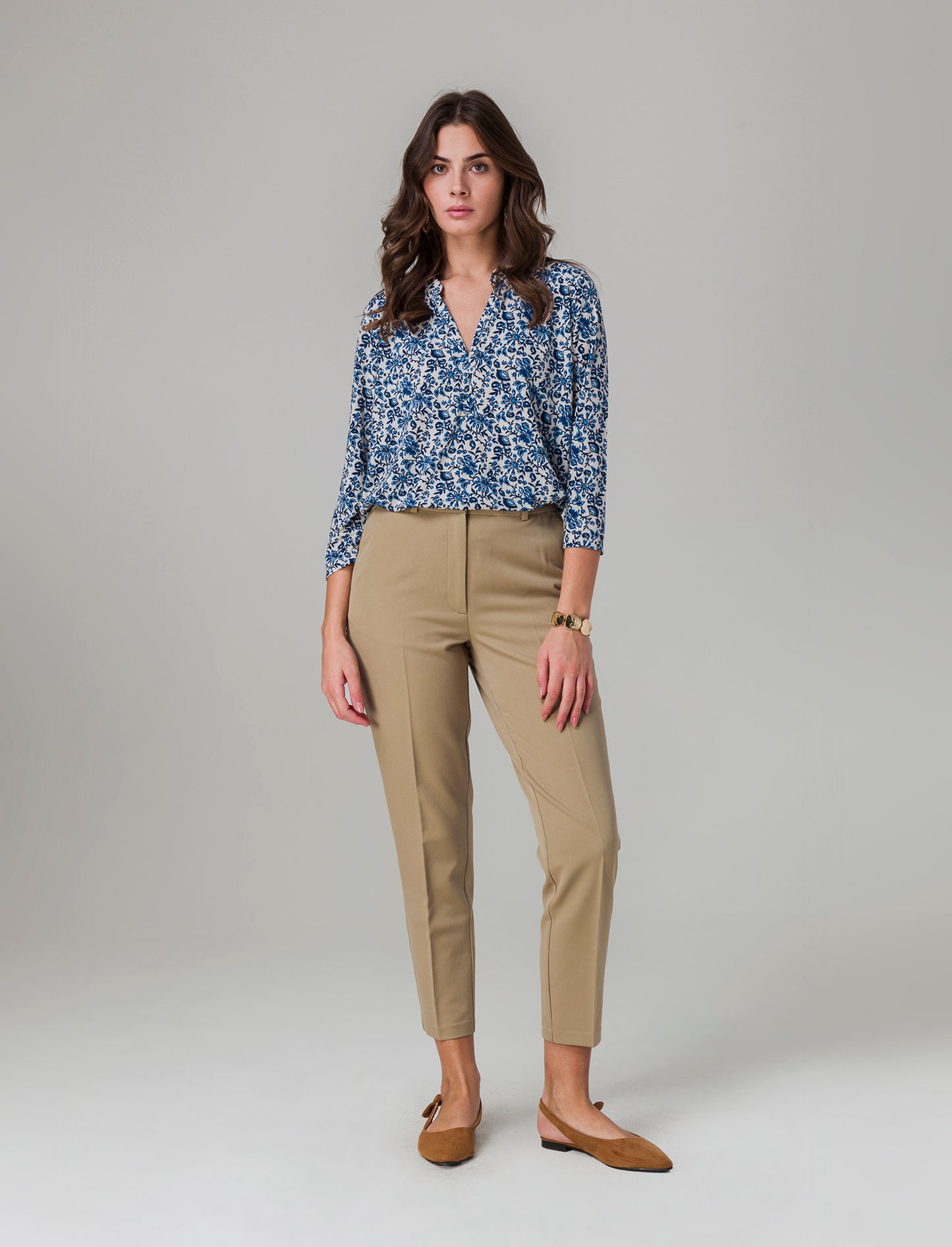 T-shirt con collo alla coreana da donna - var 2