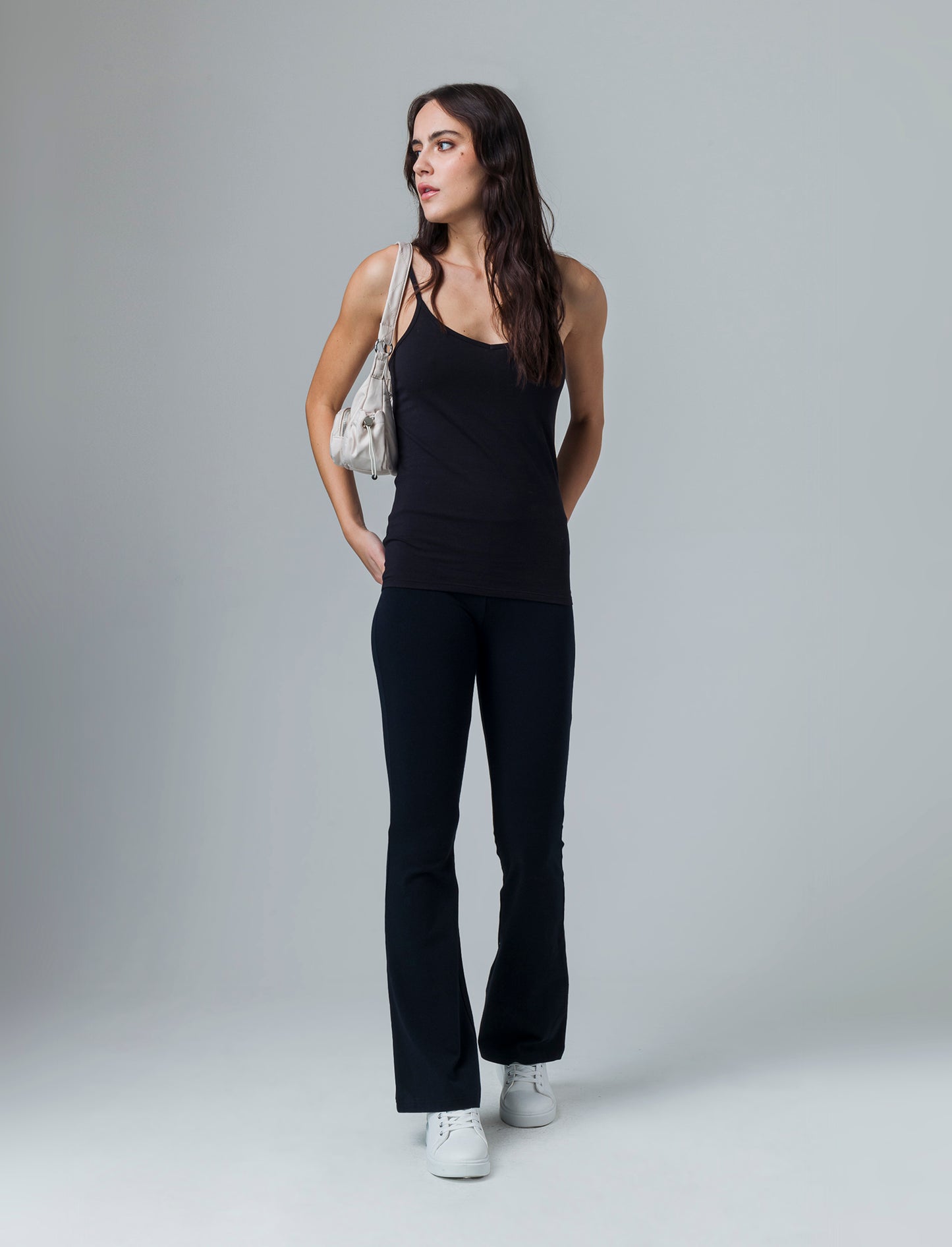 Woman's basic flare leggings for everyday wear - Black