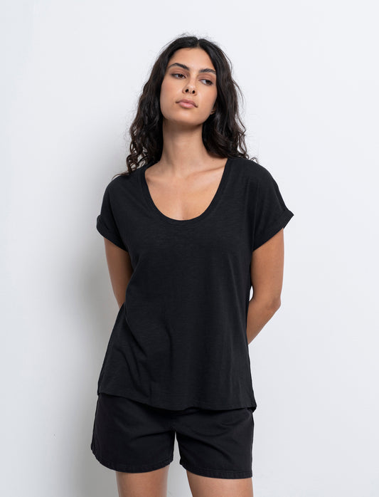 T-shirt con risvolto sulle maniche da donna - Nero