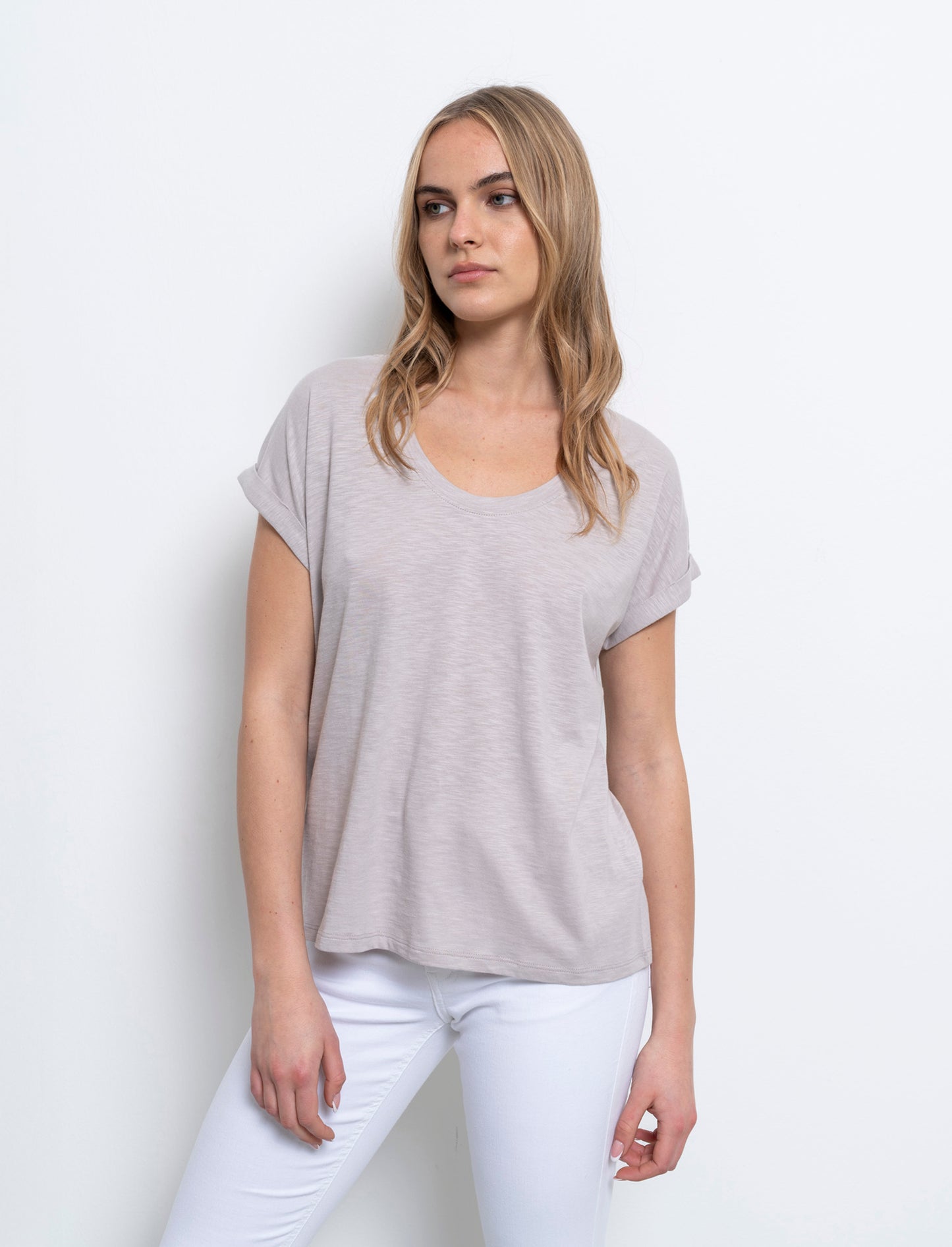 T-shirt con risvolto sulle maniche da donna - Bianco perla