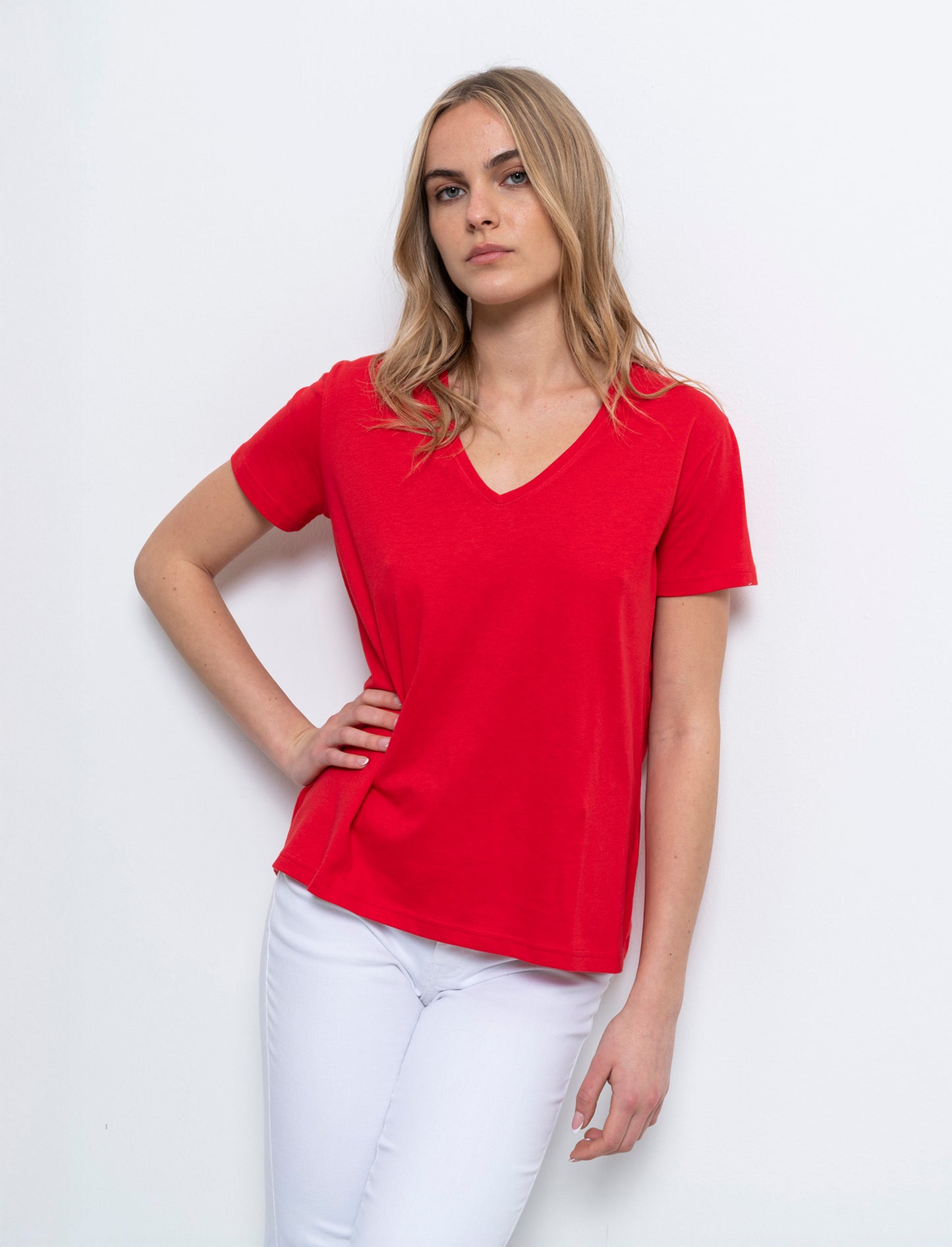 Woman's v-neck t-shirt for men and women - Red