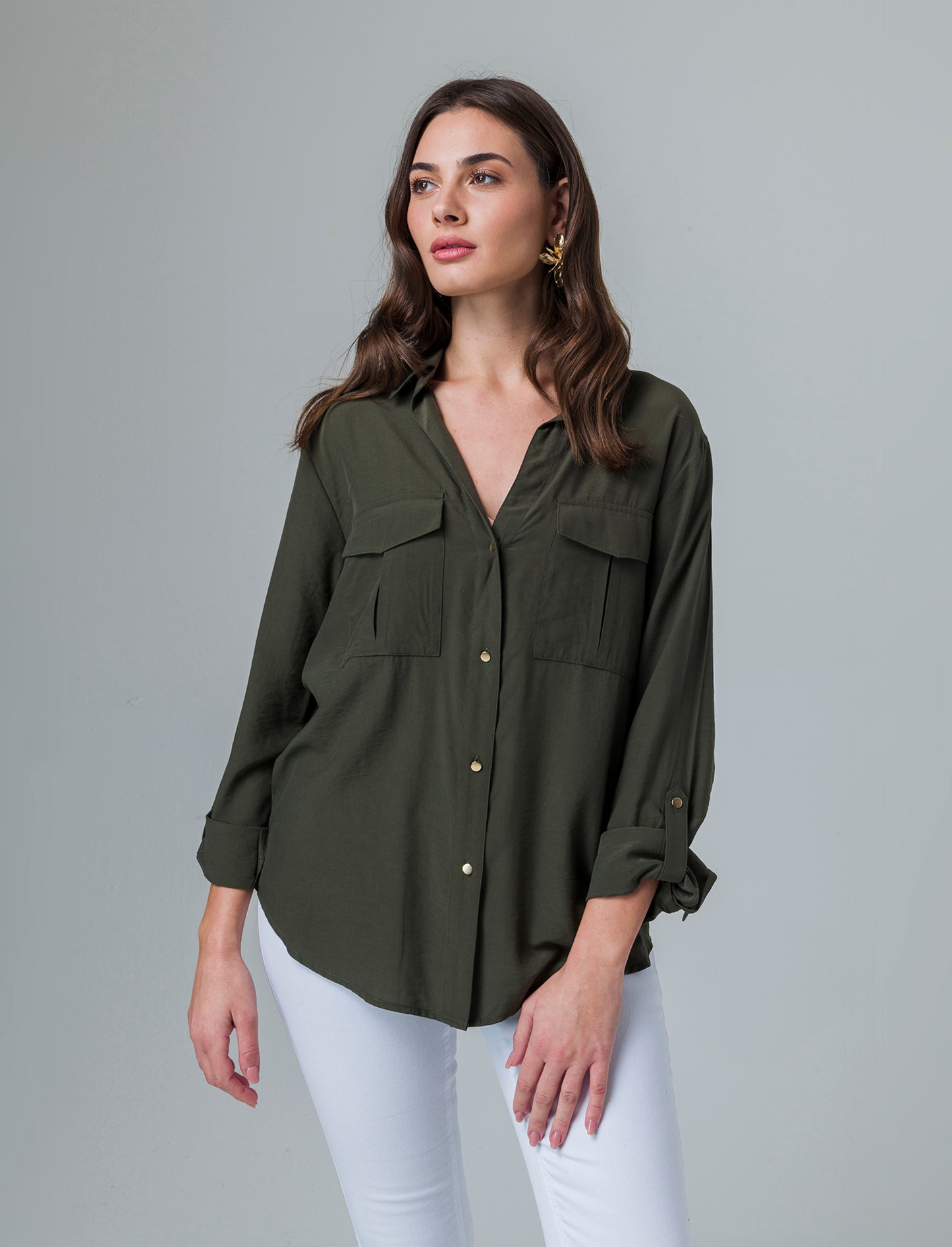 Woman's basic shirt with chest pockets - Green