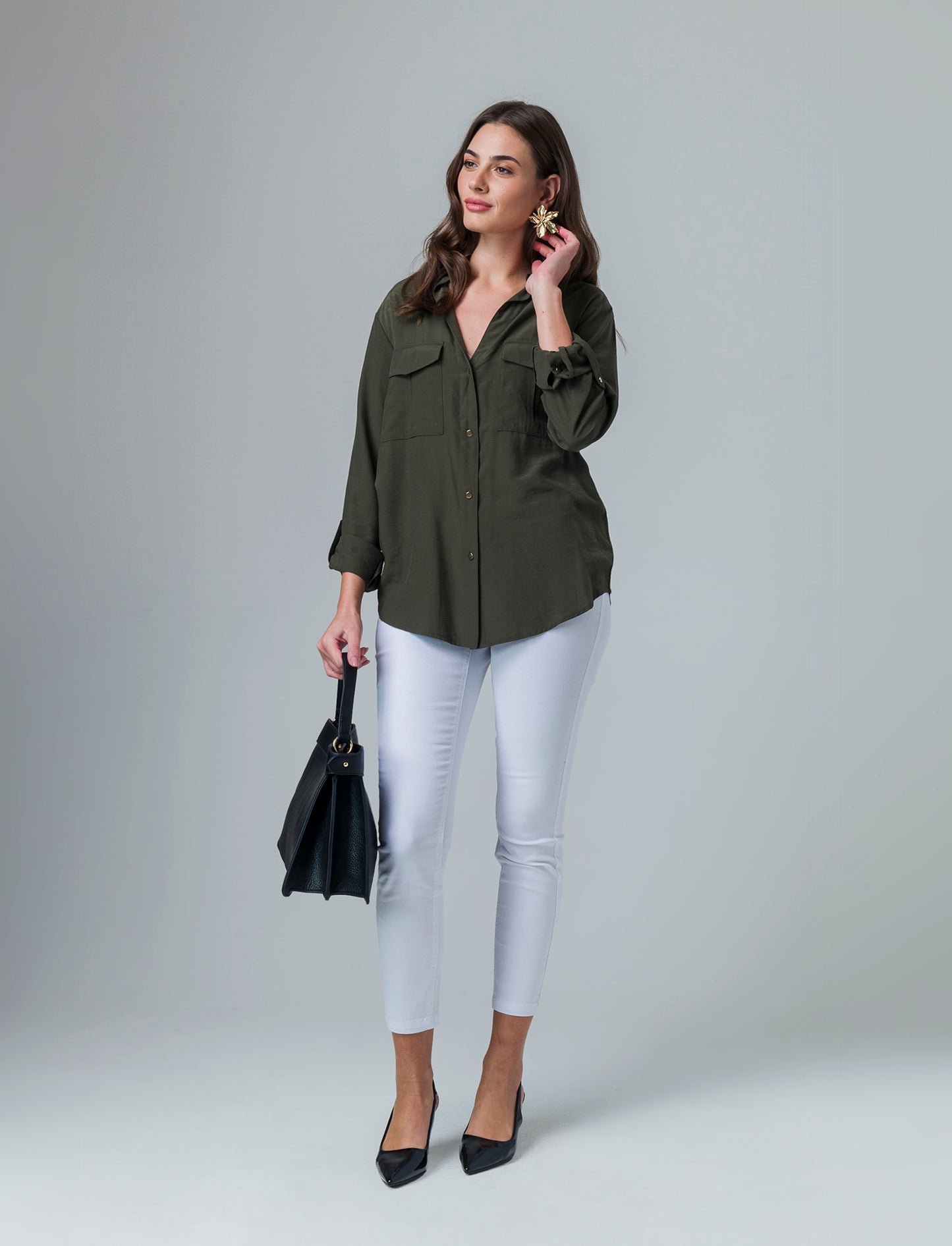 Woman's basic shirt with chest pockets - Green