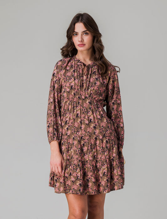 Vestito con collo alla coreana da donna - var 1