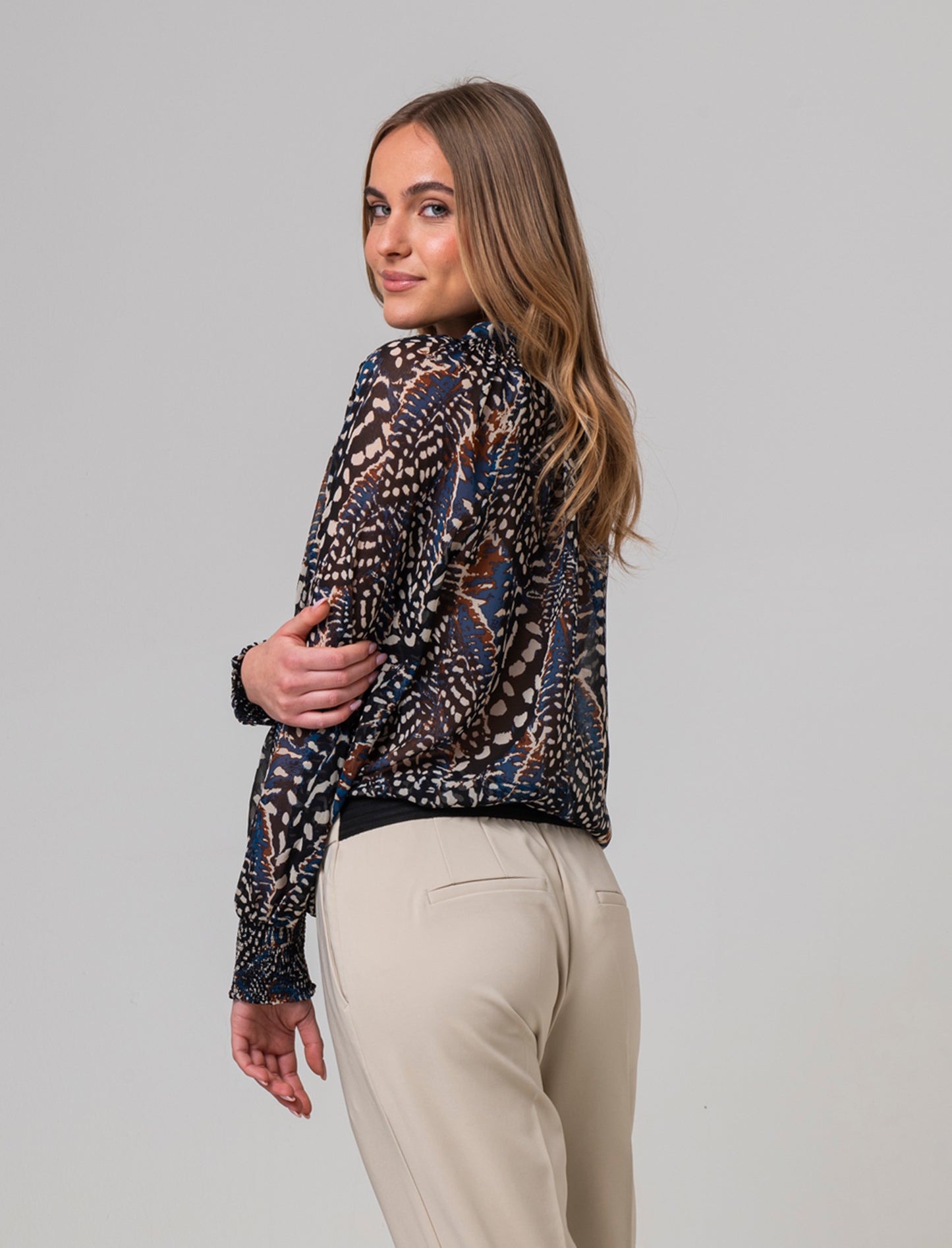 Casacca con collo alla coreana da donna - var 2