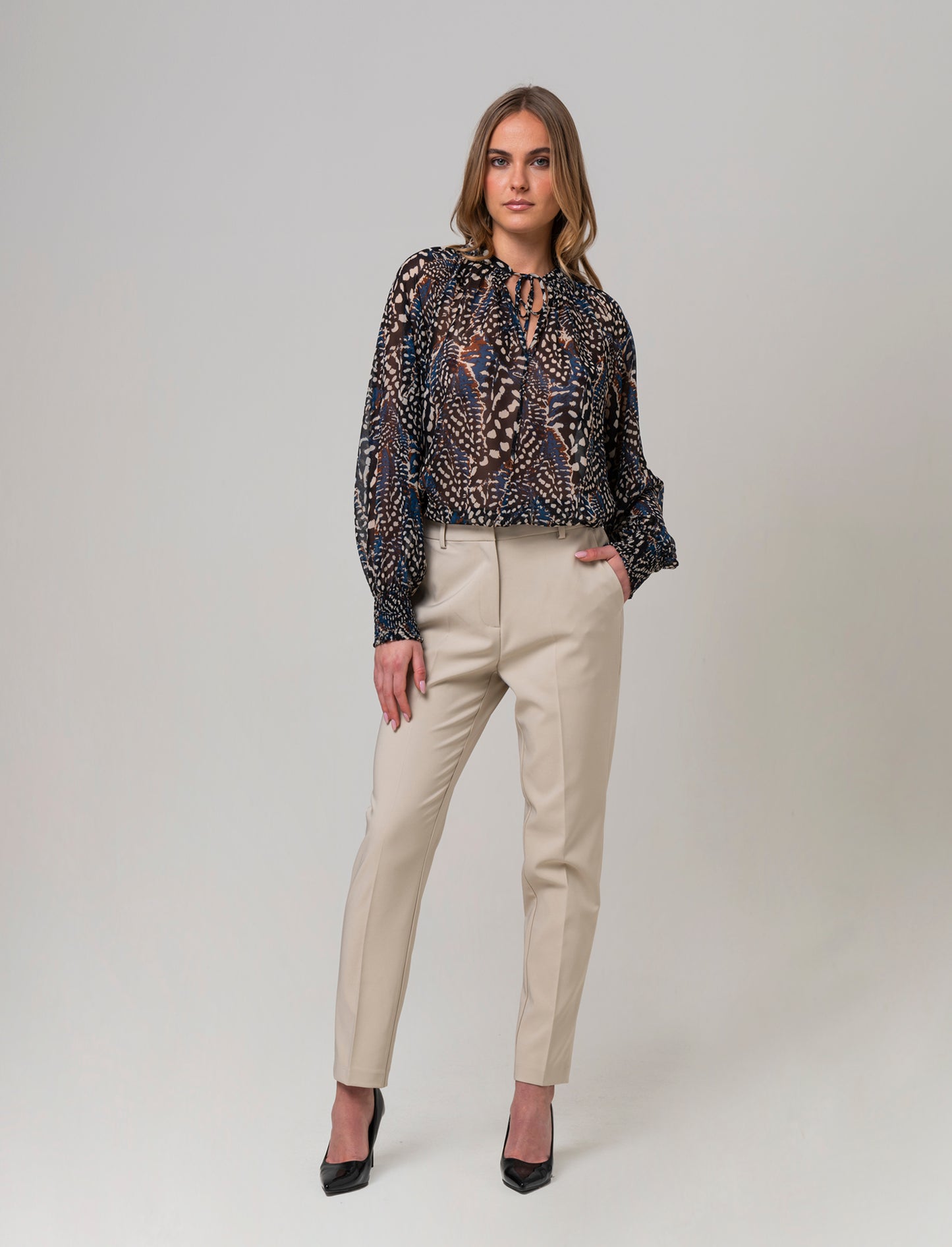 Casacca con collo alla coreana da donna - var 2