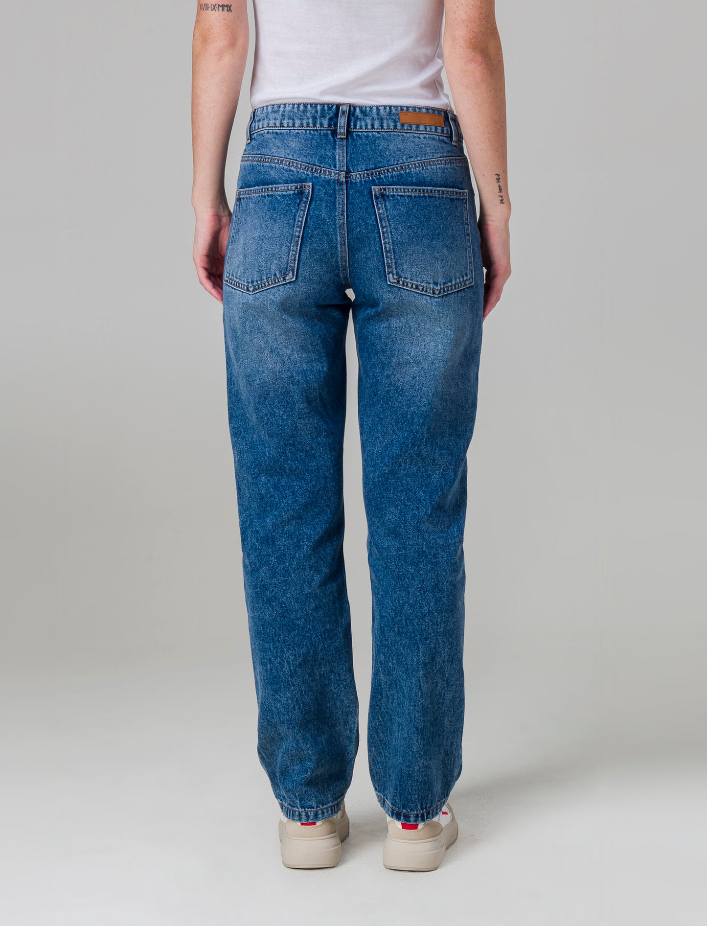 Woman's boyfriend jeans for a relaxed fit - Blue