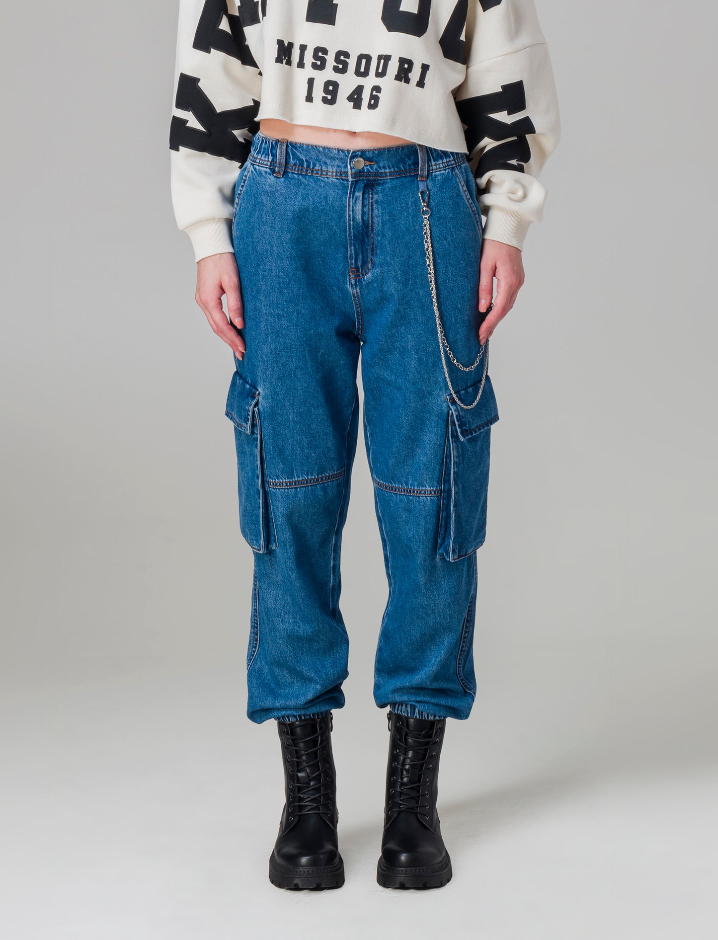 Denim jogger cargo da donna - Denim chiaro