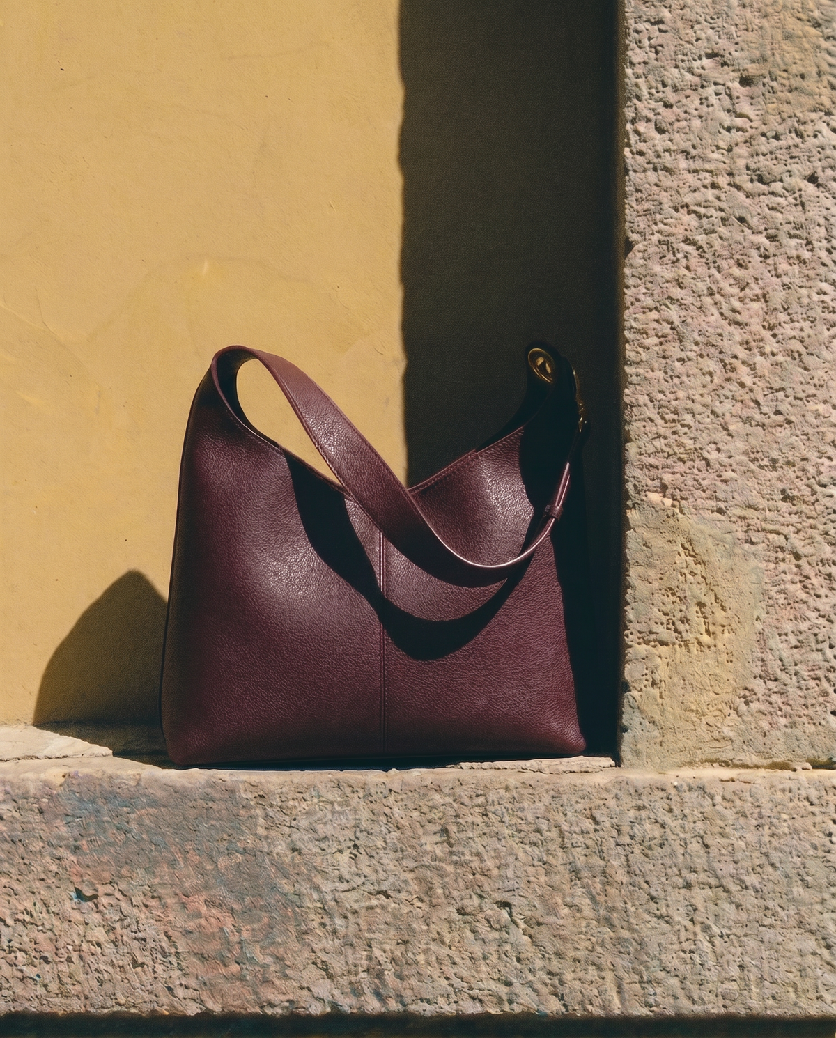 Borsa a spalla con gancio sintetica - Bordeaux