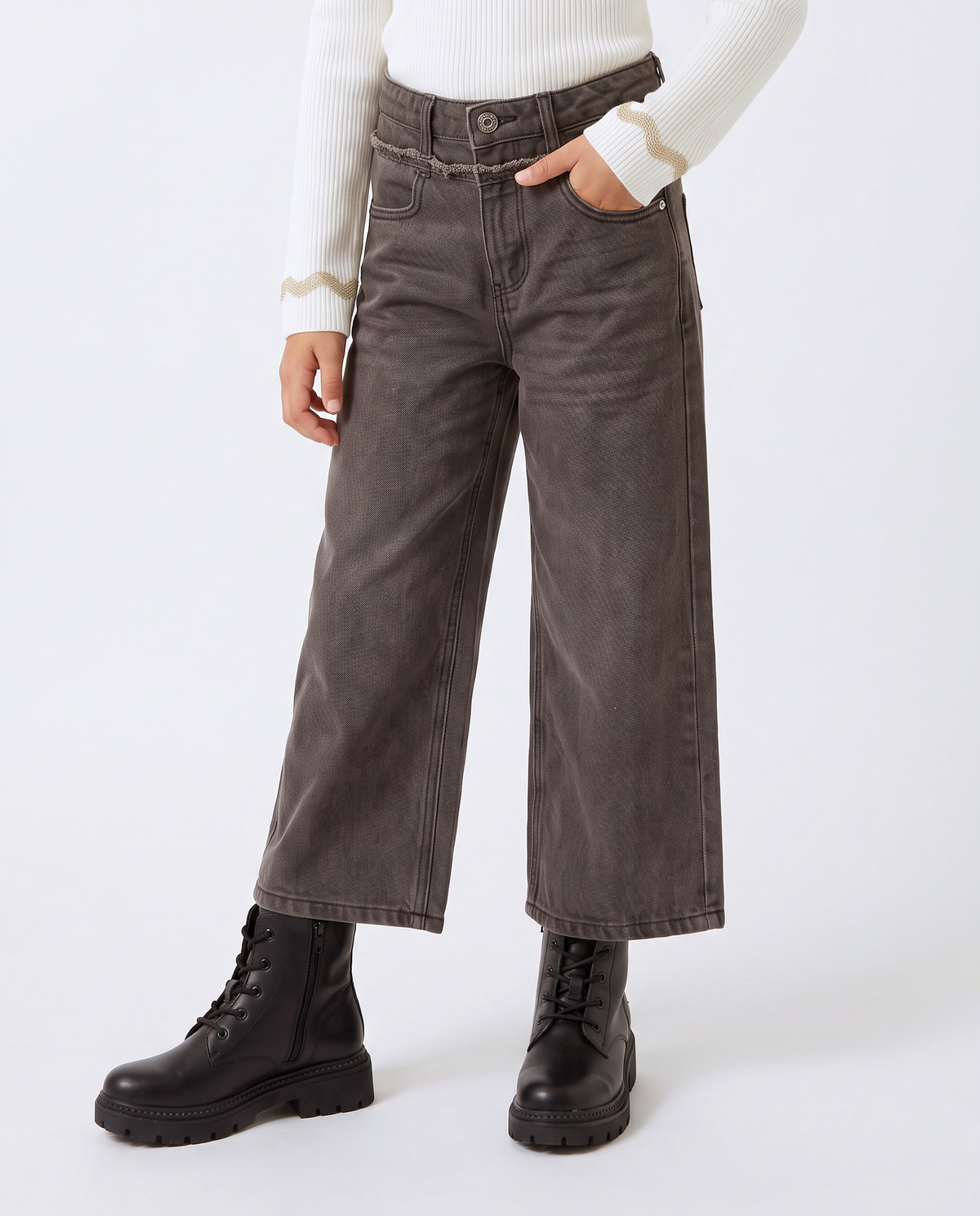 Gray wide leg jeans with frayed hem - Black