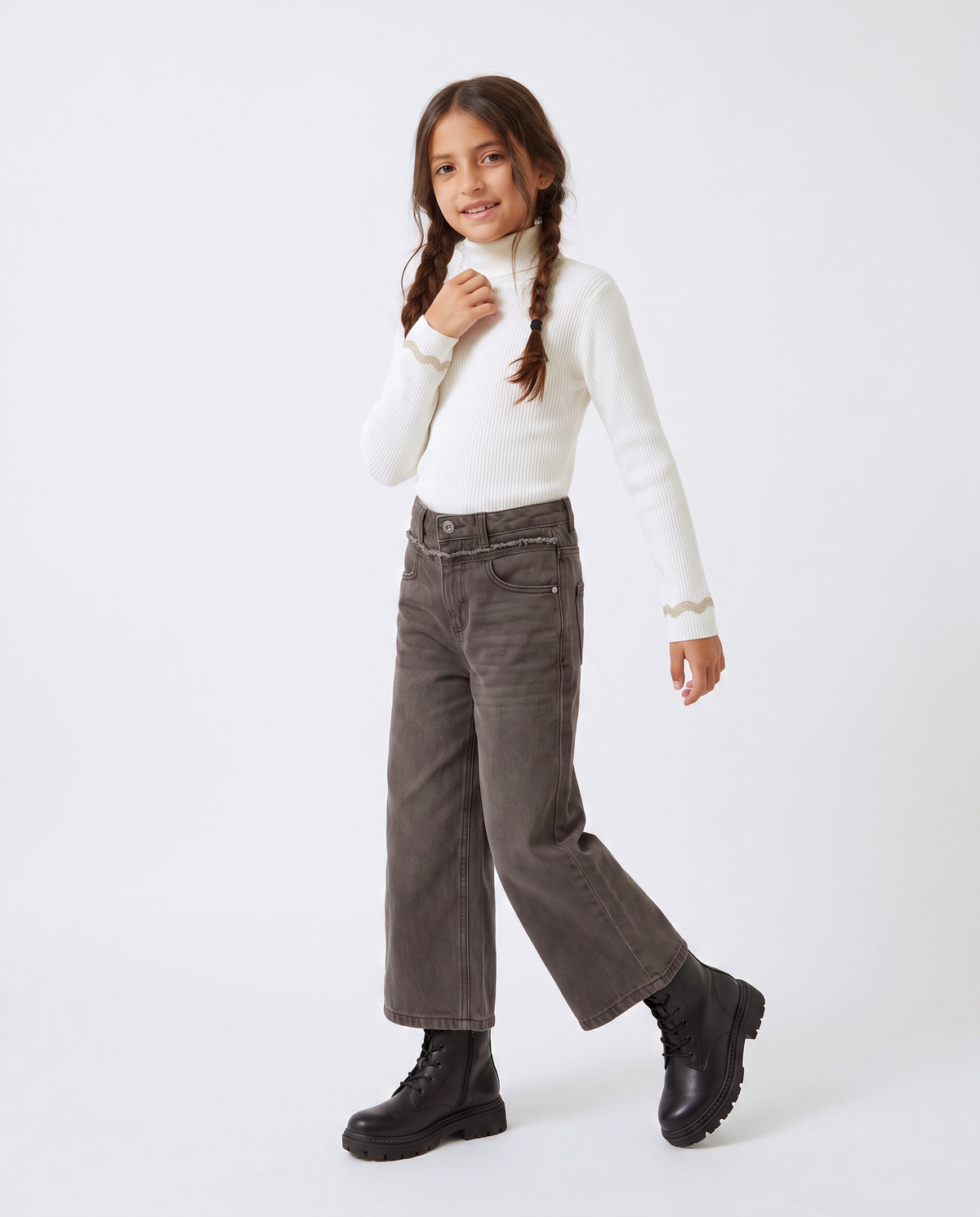 Gray wide leg jeans with frayed hem - Black