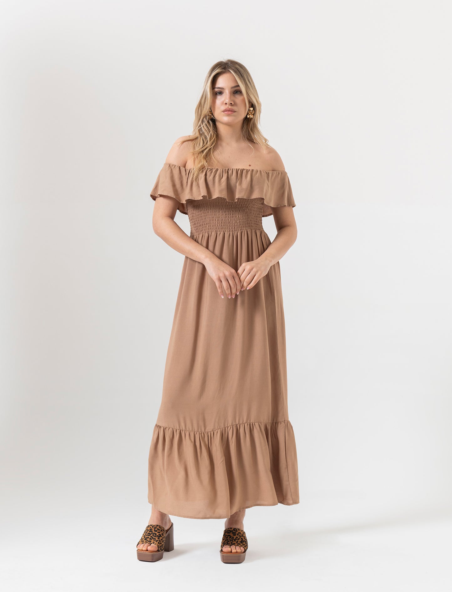 Vestito lungo off shoulder da donna - Caramello