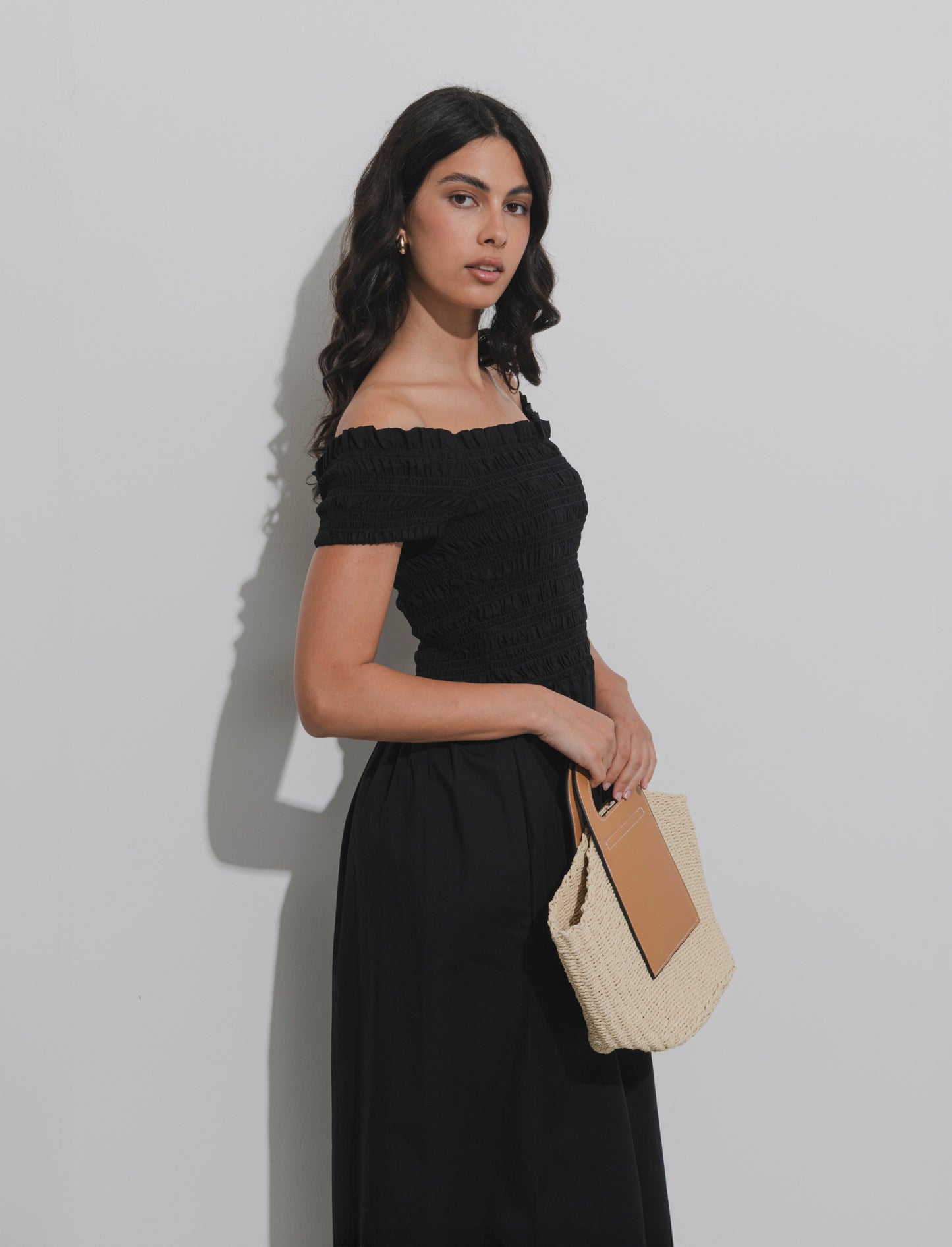 Woman's elegant midi dress for every occasion - Black