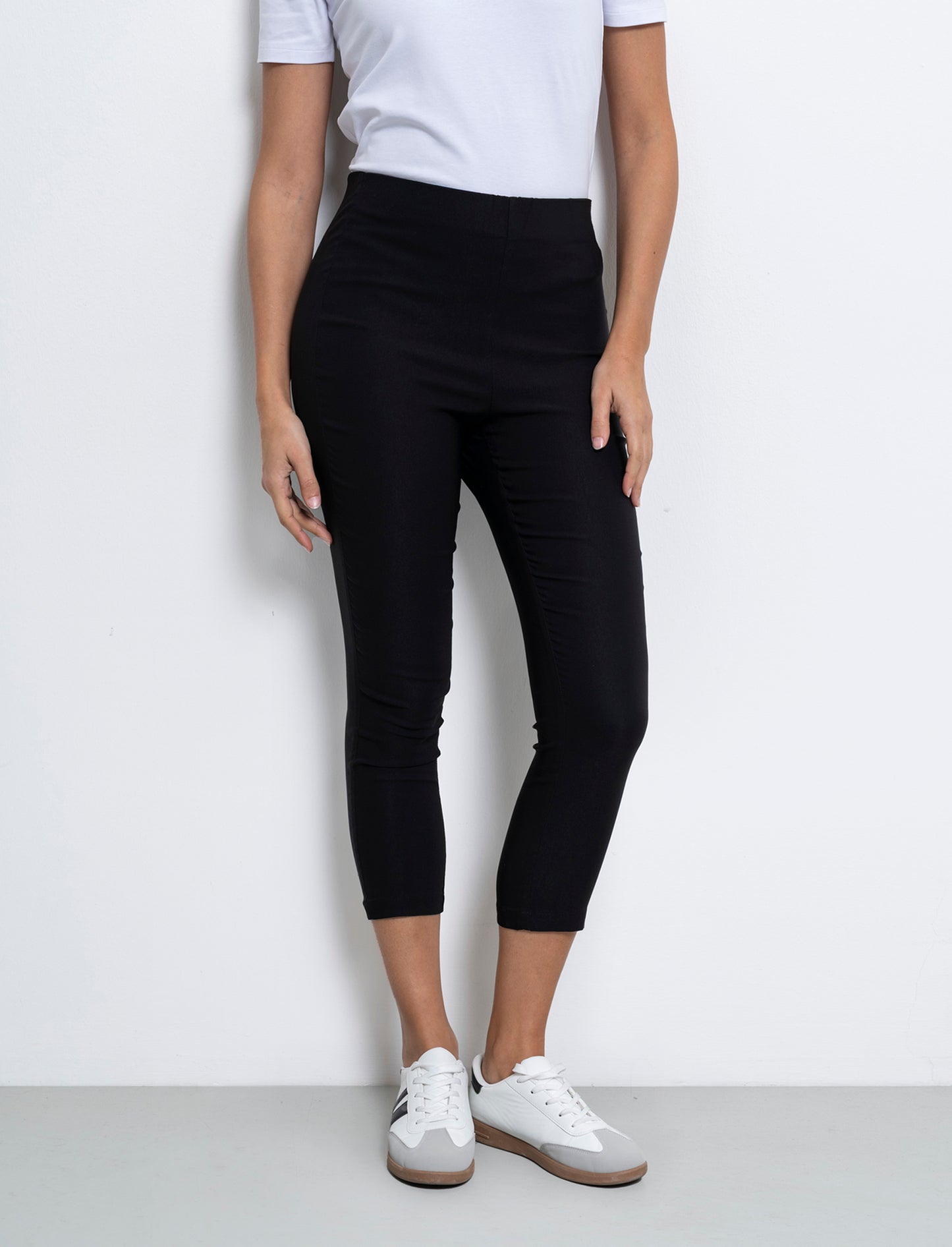 Pantalone pinocchietto da donna - Nero