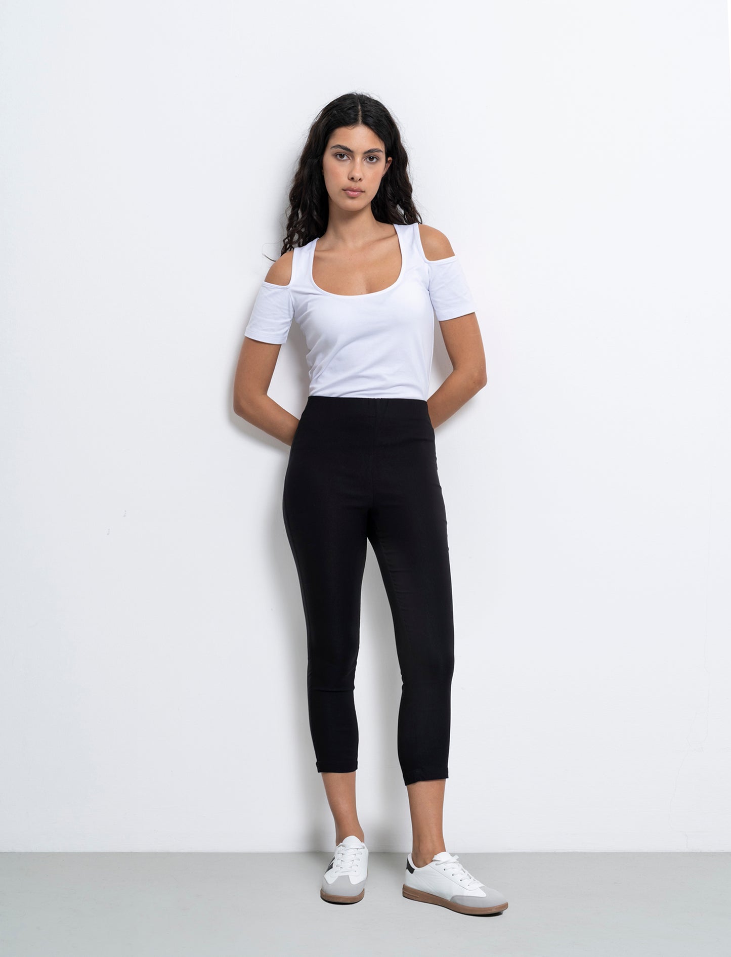 Pantalone pinocchietto da donna - Nero