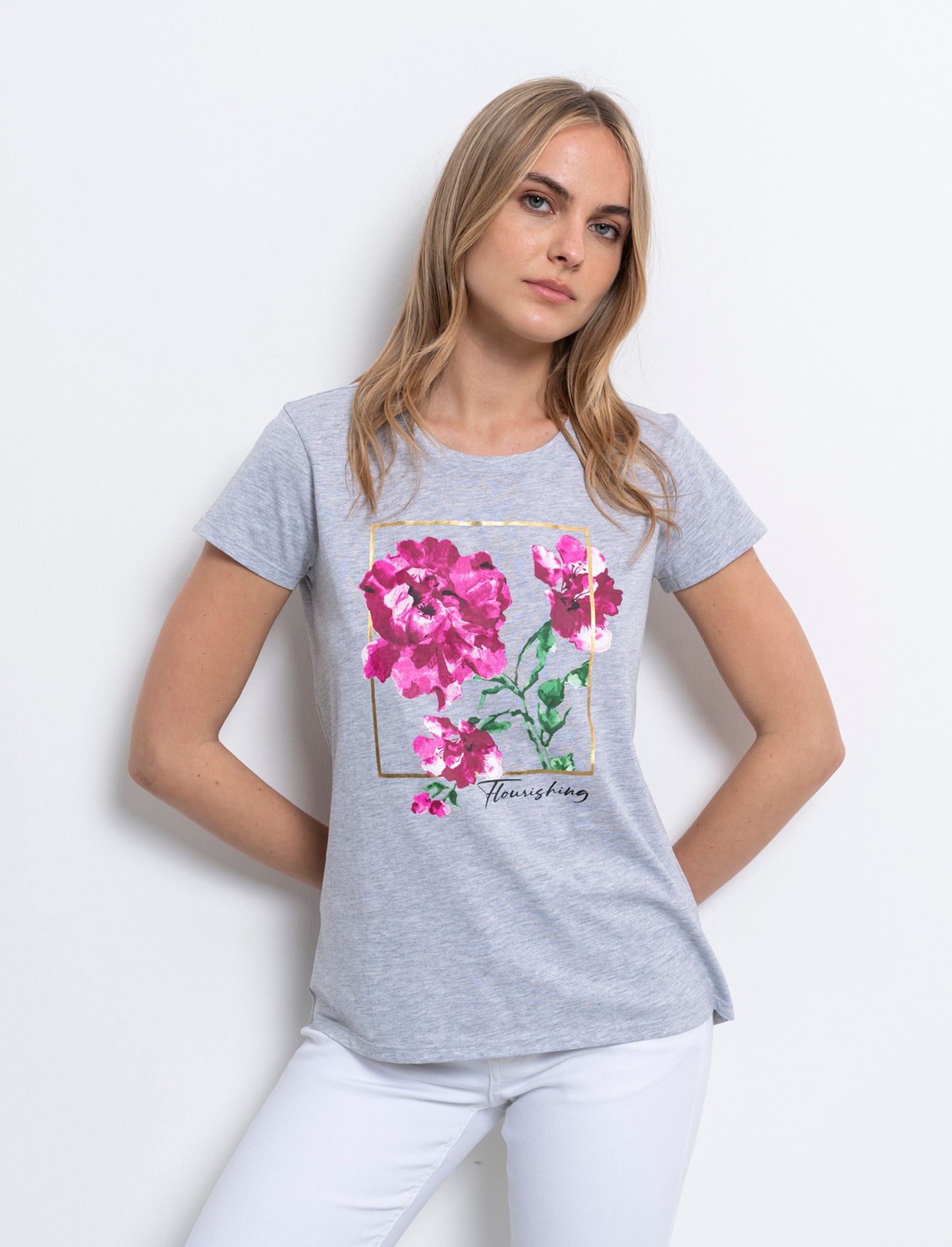 Woman's printed graphic t-shirt for casual wear - Grey