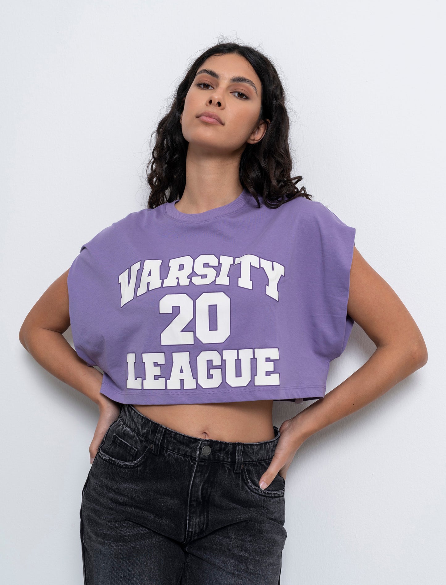 T-shirt crop con stampa da donna - var 3