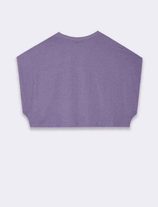 Woman's printed crop t-shirt for stylish looks - 