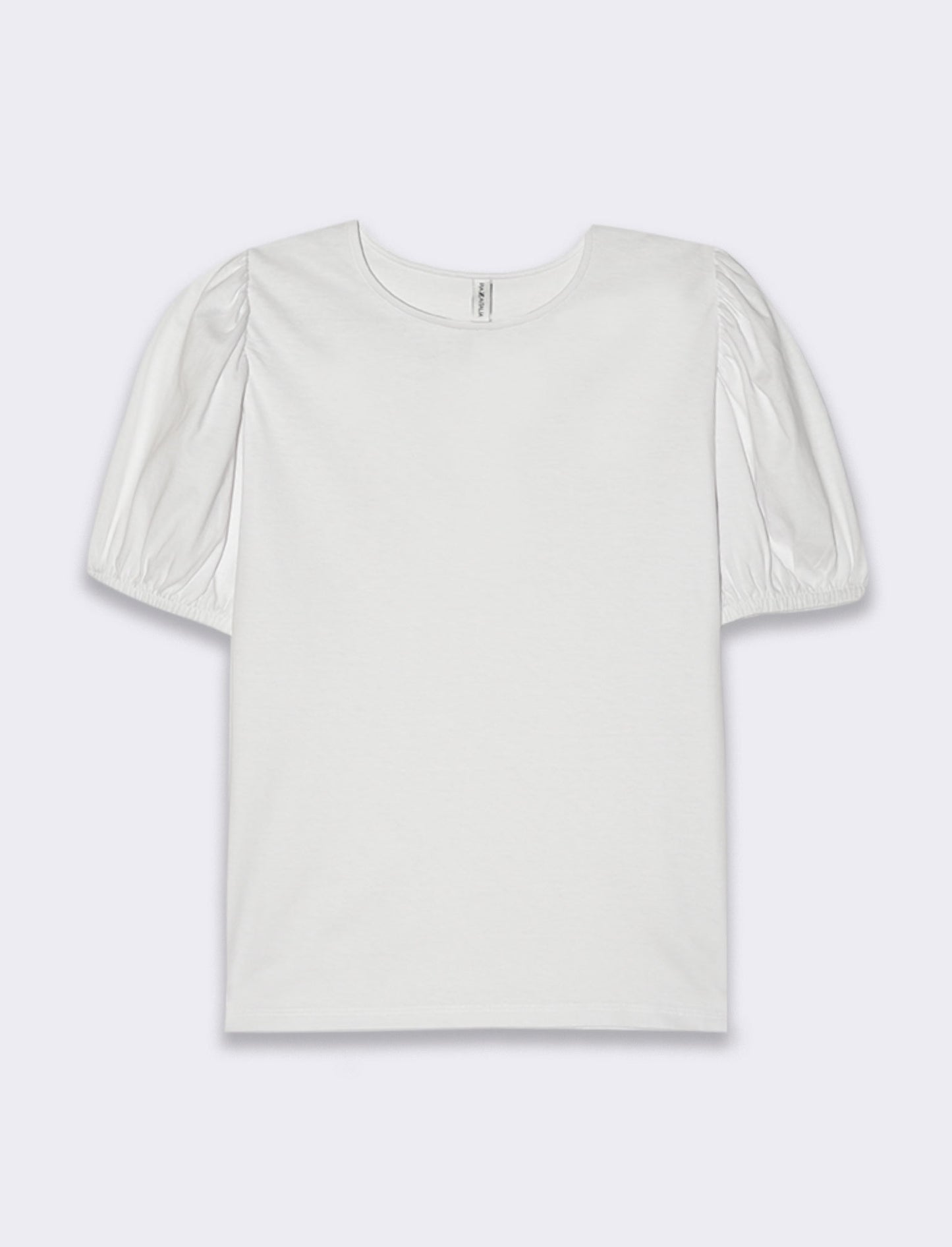 Woman's puff sleeve t-shirt for stylish look - White