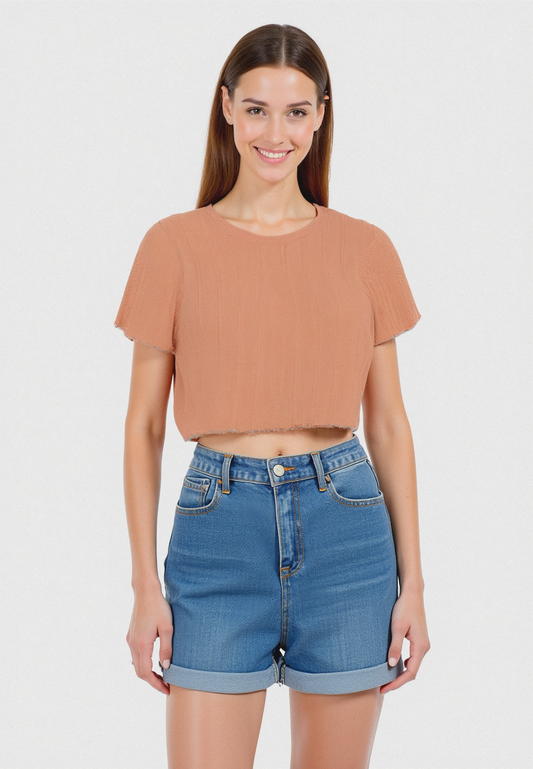 Woman's crop t-shirt for stylish casual wear - 