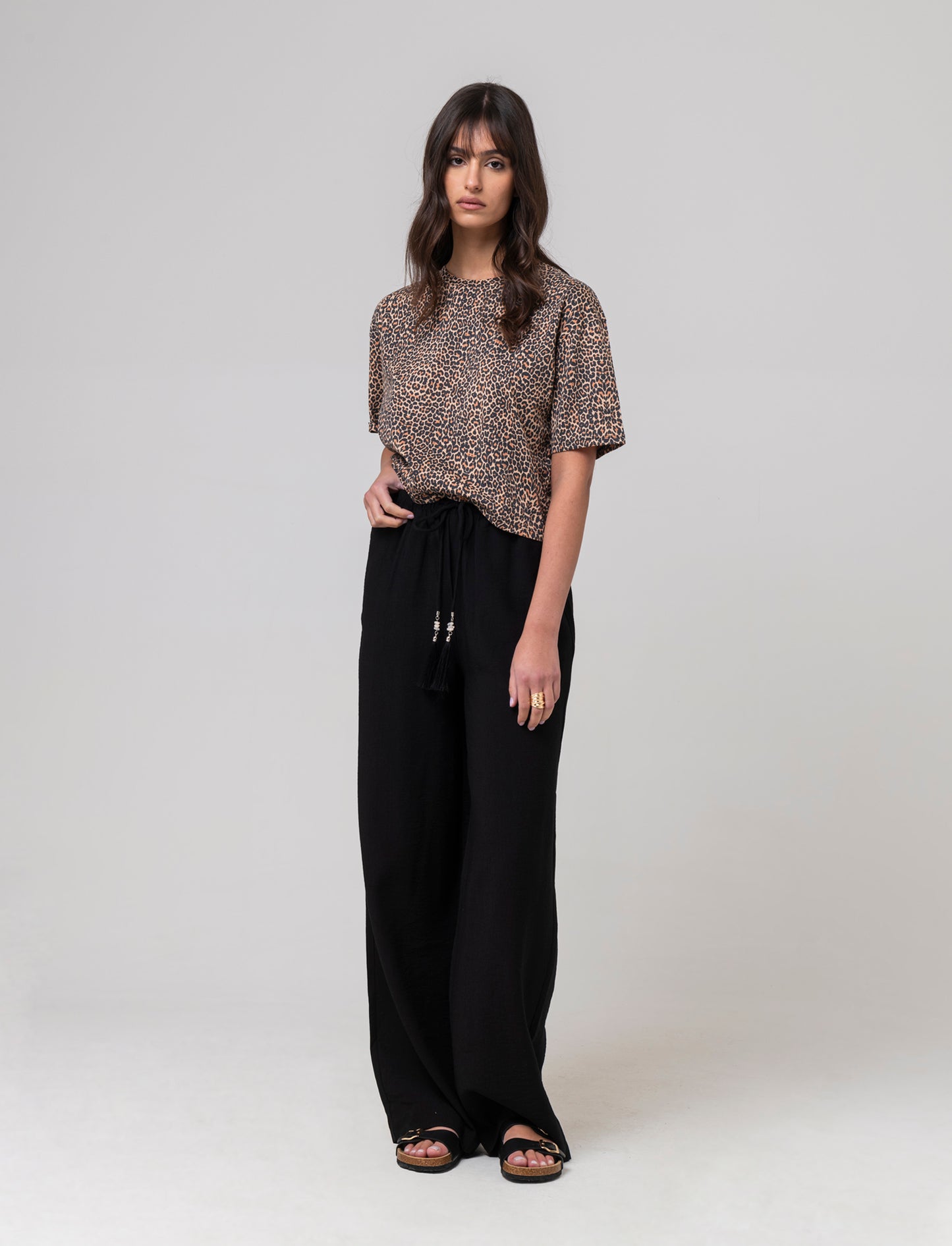 Woman's drawstring pants for comfort and style - Black