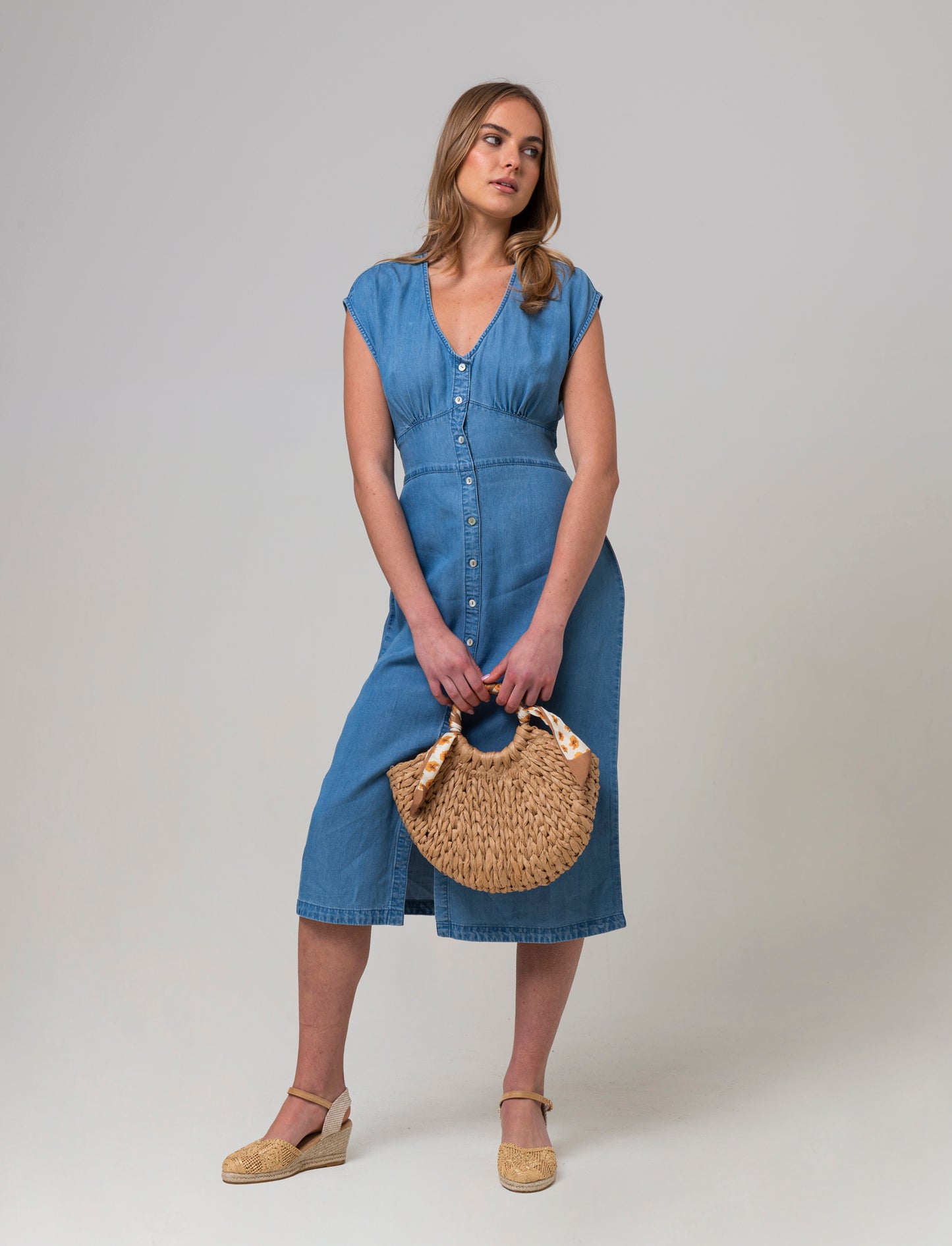 Woman's short sleeve shirt dress - Blue