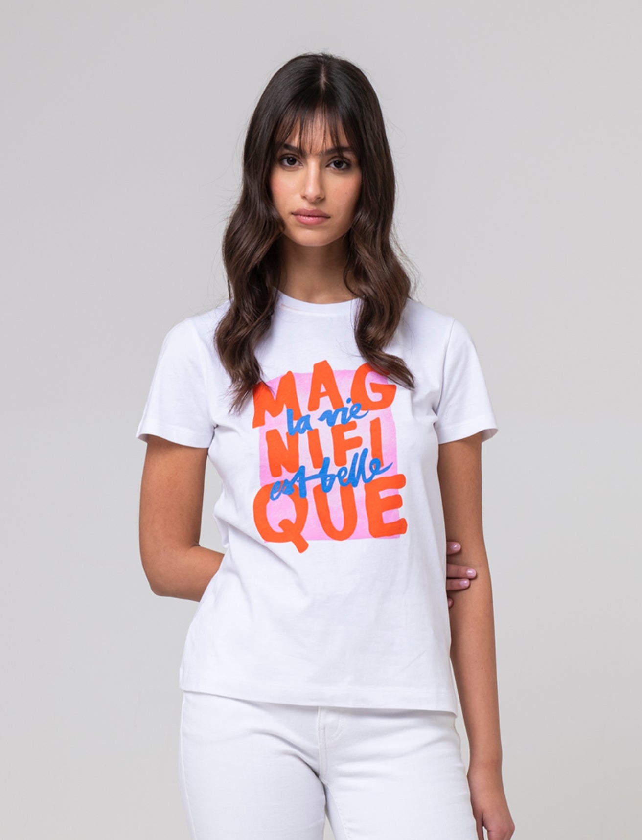 T-shirt con stampa da donna - var 1