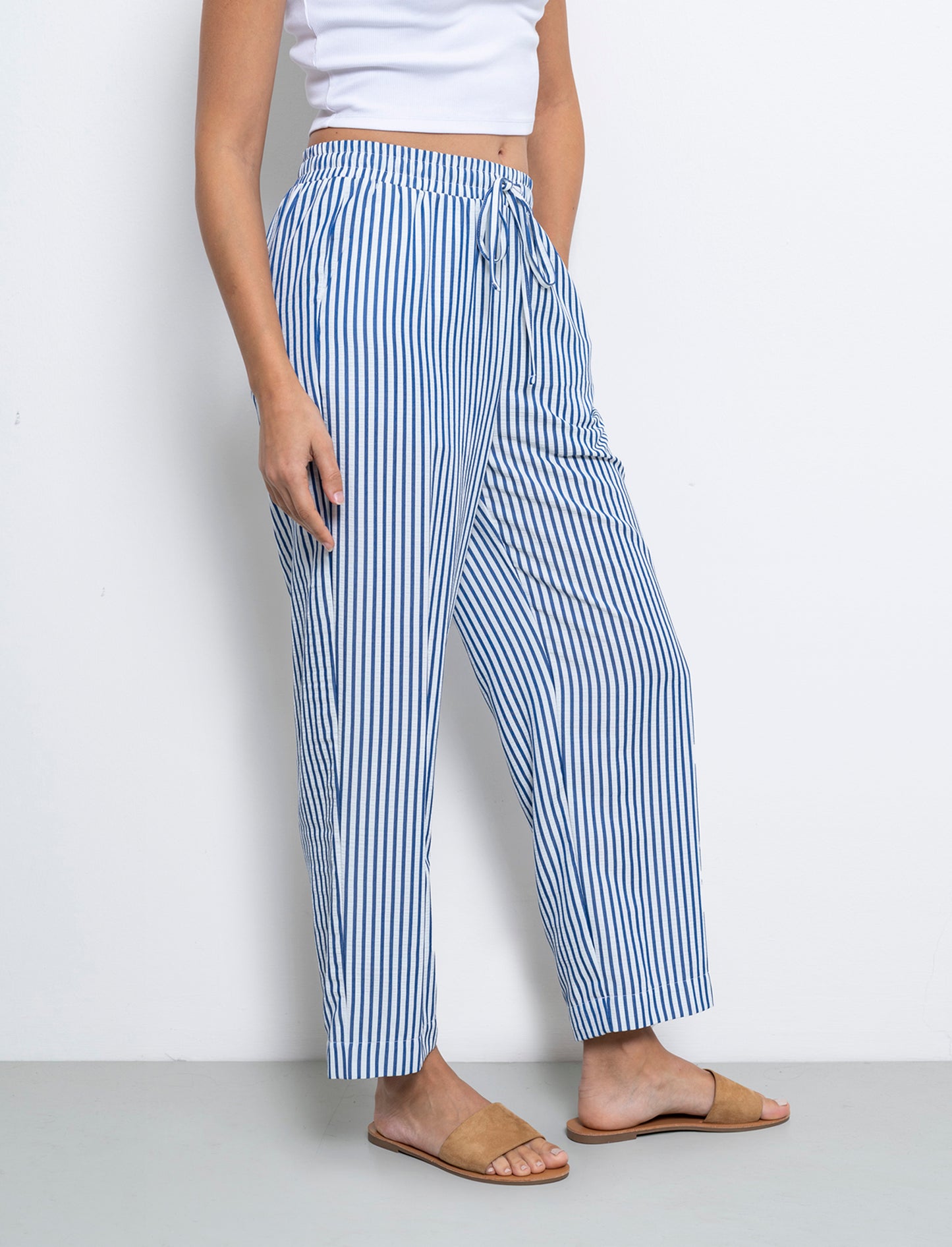 Woman's elastic waistband pants - 