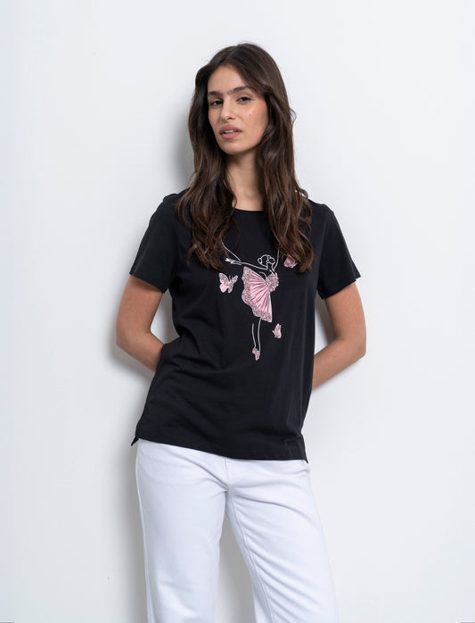 Woman's printed graphic t-shirt for casual wear - 
