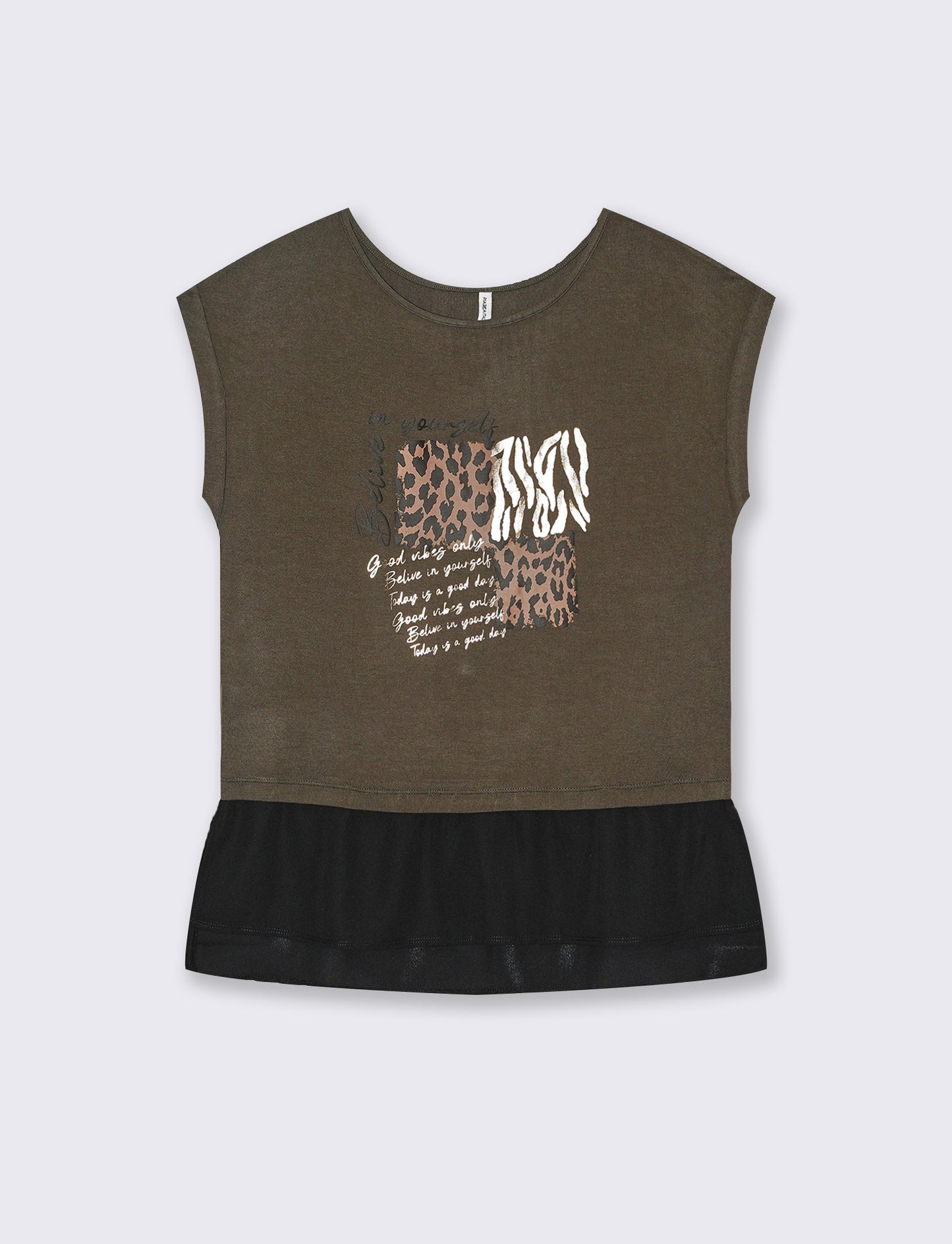 Woman's printed graphic t-shirt for casual wear - Green
