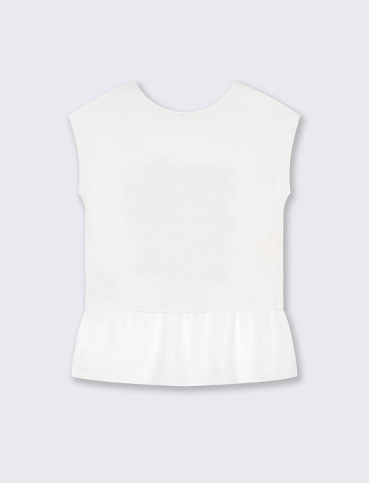 Woman's printed graphic t-shirt for casual wear - White