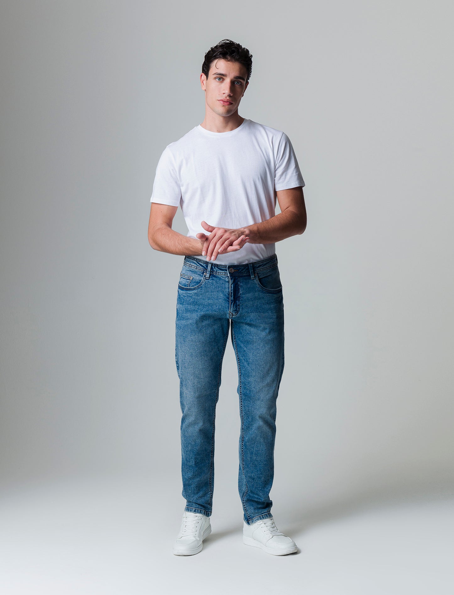Man's light blue regular fit jeans - Blue