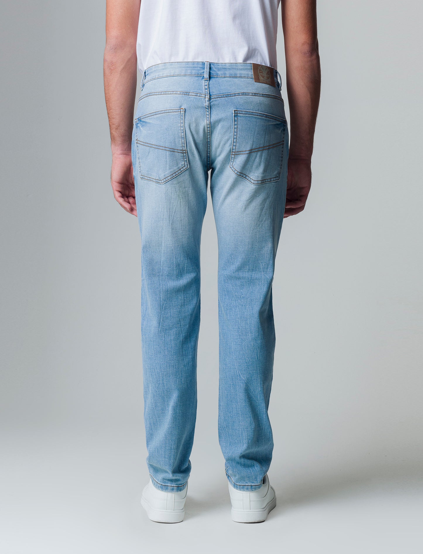 Man's light blue slim fit jeans - Blue