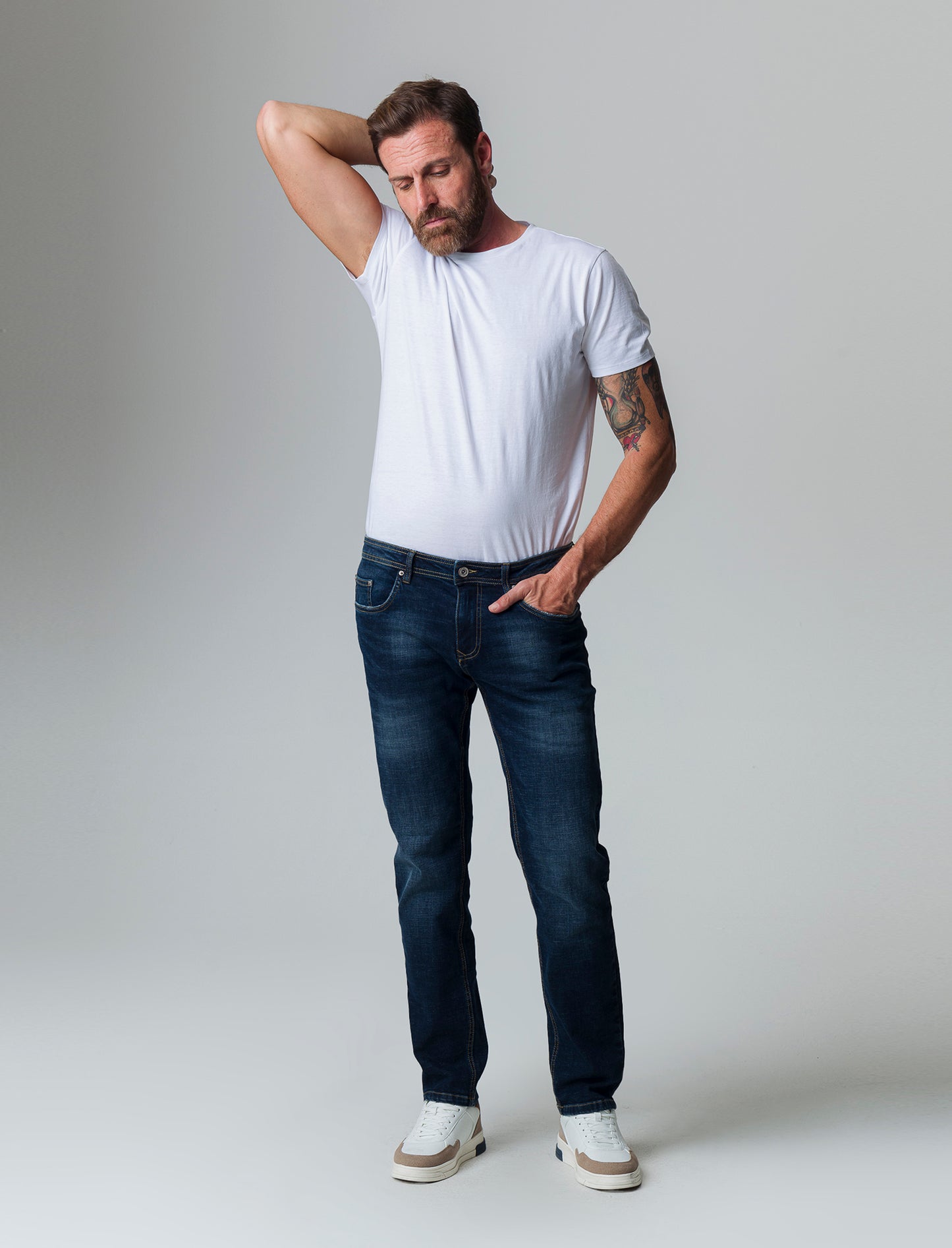 Man's dark blue regular fit jeans - Blue