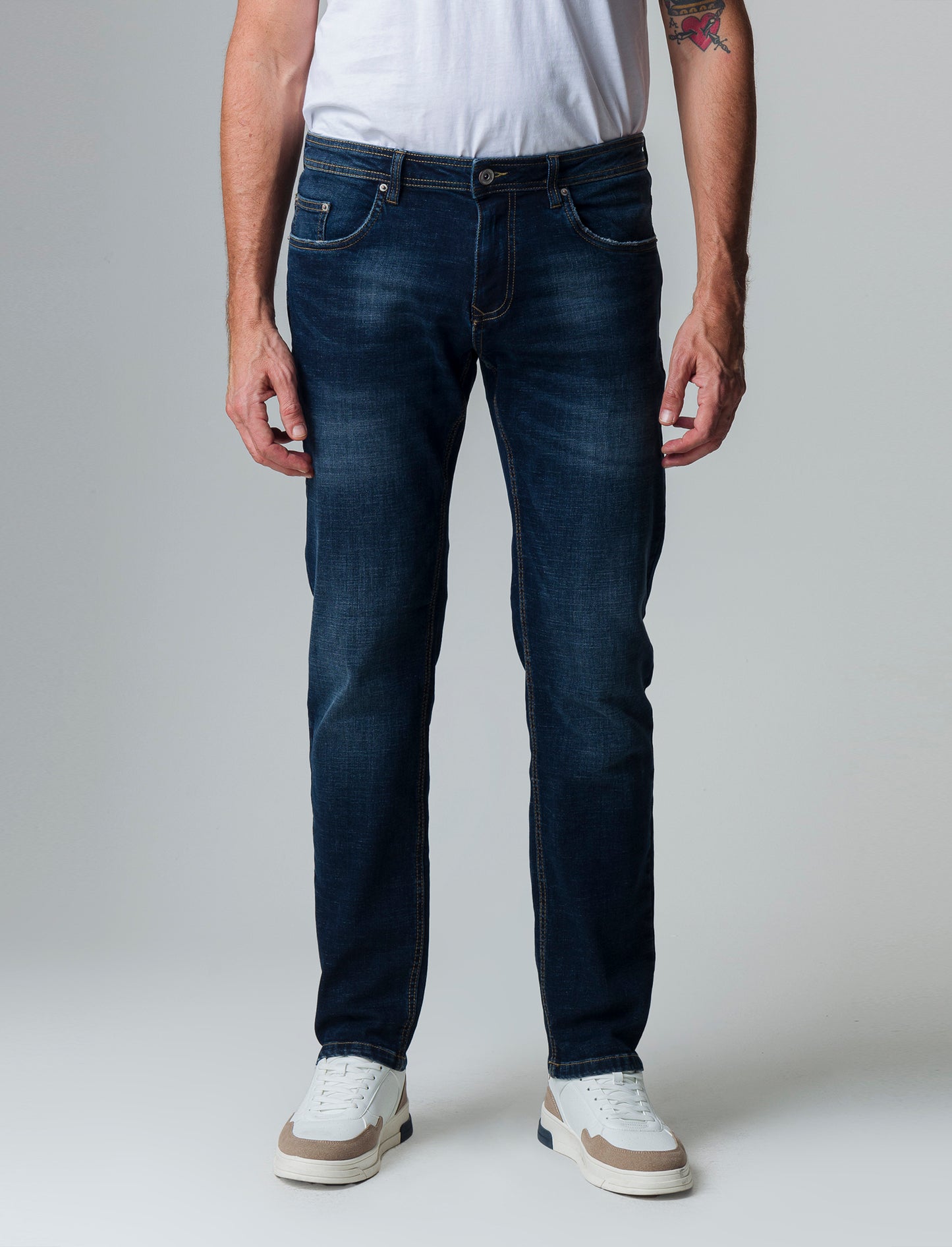 Man's dark blue regular fit jeans - Blue